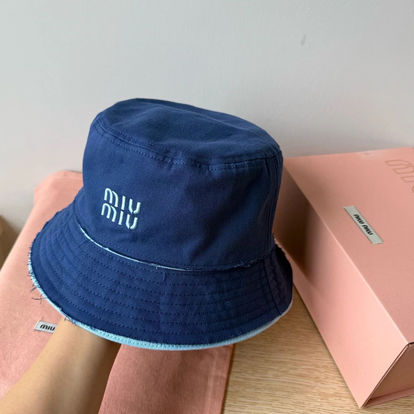 미우미우 모자 80926 Miu Miu Cap 상세 이미지 4