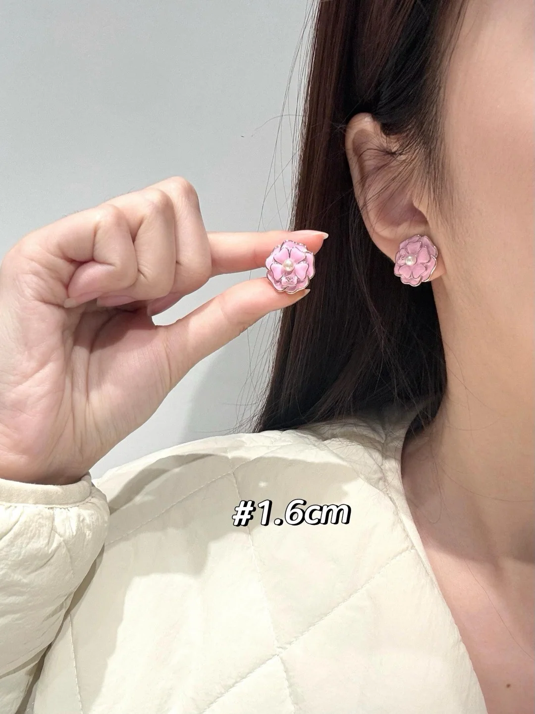 샤넬 블랙 핑크 카멜리아 더블 C 귀걸이 상세 이미지 2