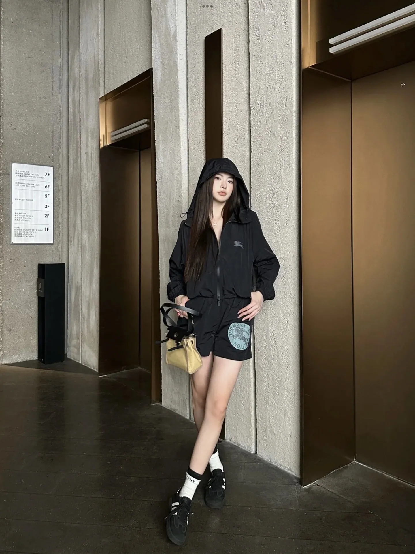 버버리 경량 후드 재킷 반바지 세트 상세 이미지 2
