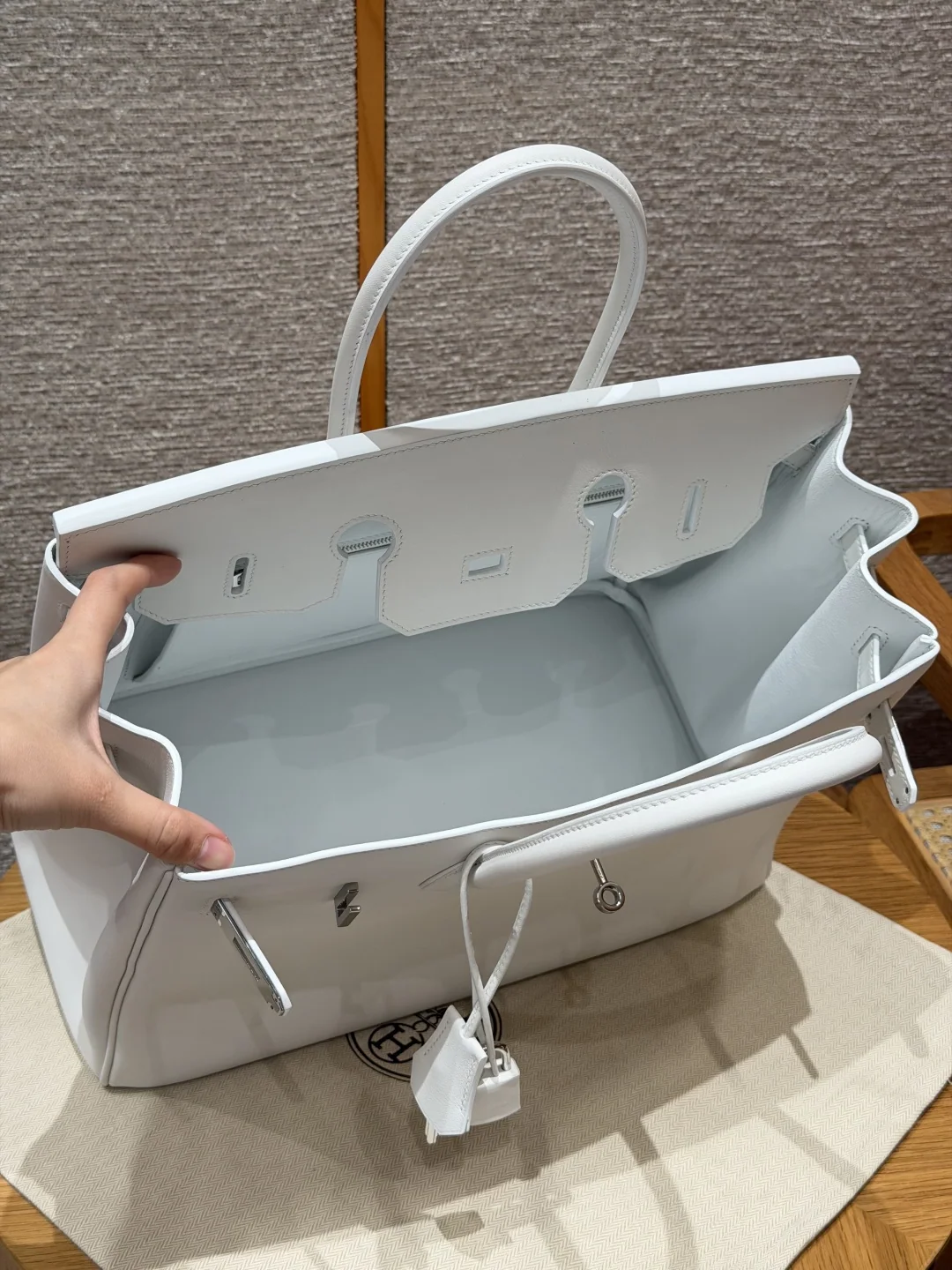 에르메스 버킨 35 스위프트 가죽 가방 상세 이미지 6