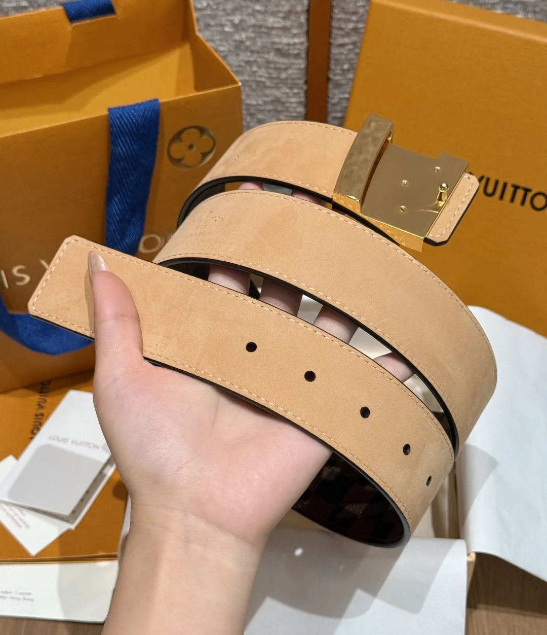 루이비통 이니셜 40mm 리버시블 벨트 상세 이미지 5