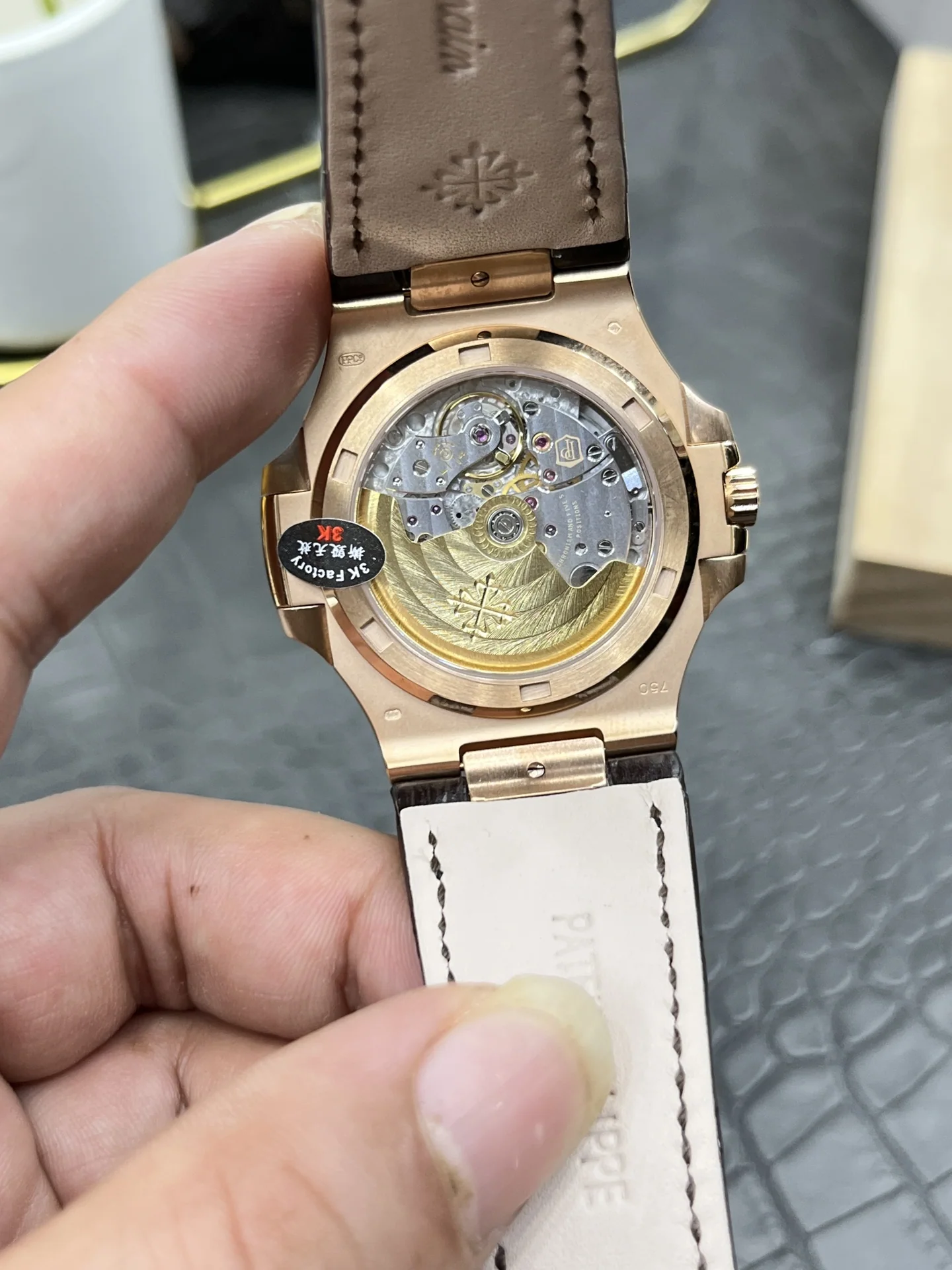 파텍필립 노틸러스 5711 자동 레더스트랩 그레이 다이얼 로즈골드 3 K 공장 레플리카 43986 Patek Philippe 상세 이미지 7