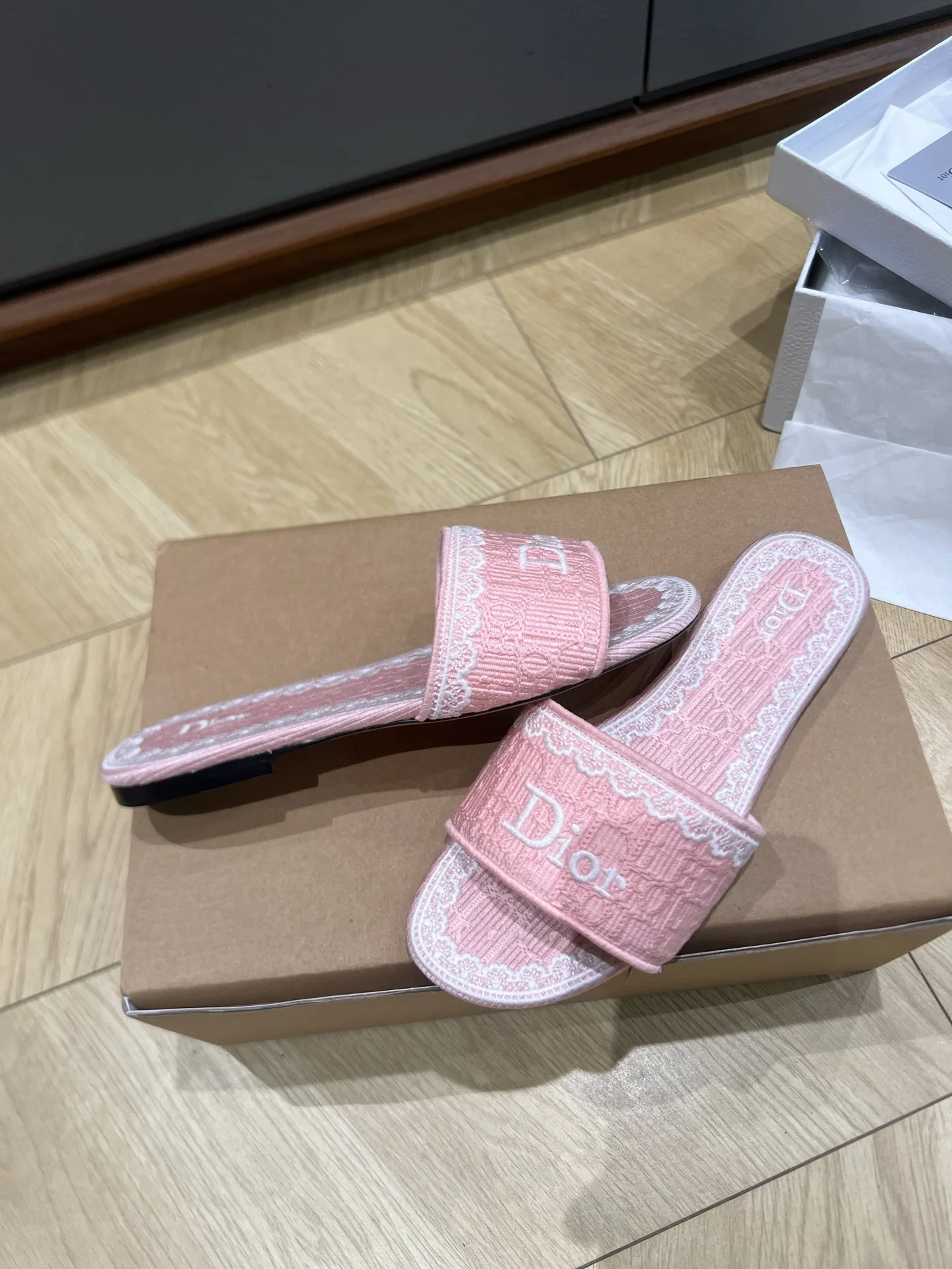 디올 자수 자카드 샌들 상세 이미지 4