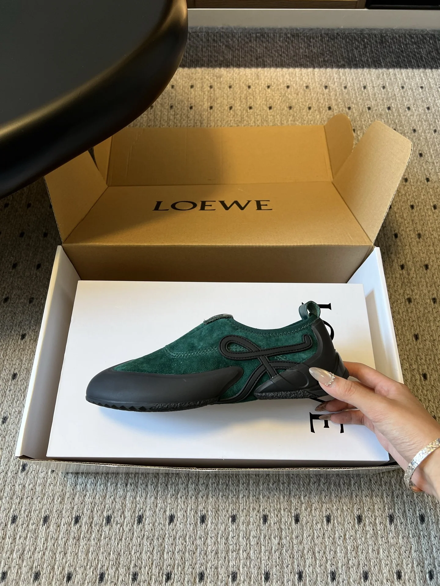 로에베 양가죽 하이킹 슈즈 상세 이미지 5