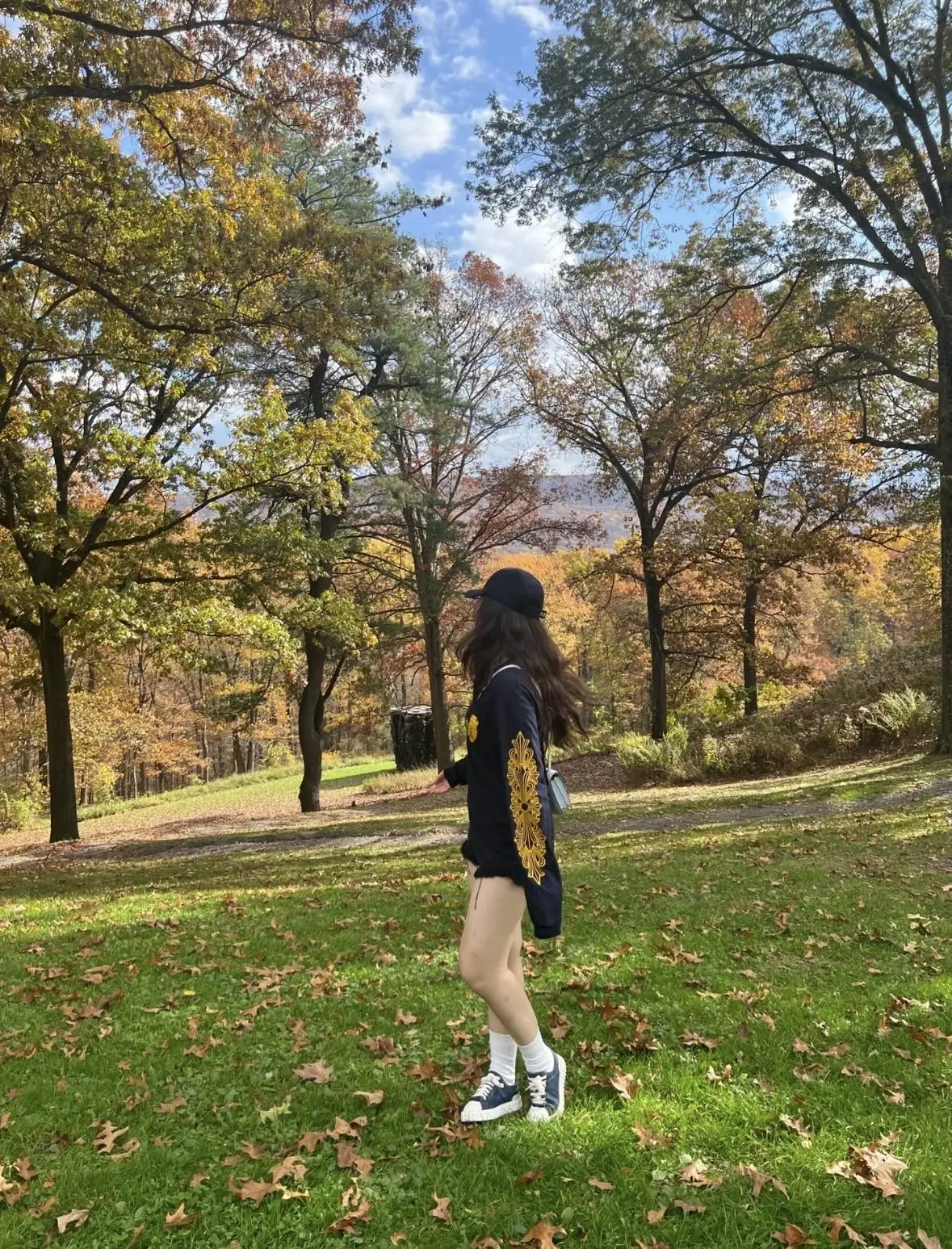 크롬하츠 검과 덩굴 프린트 네이비 긴팔 티셔츠 상세 이미지 7