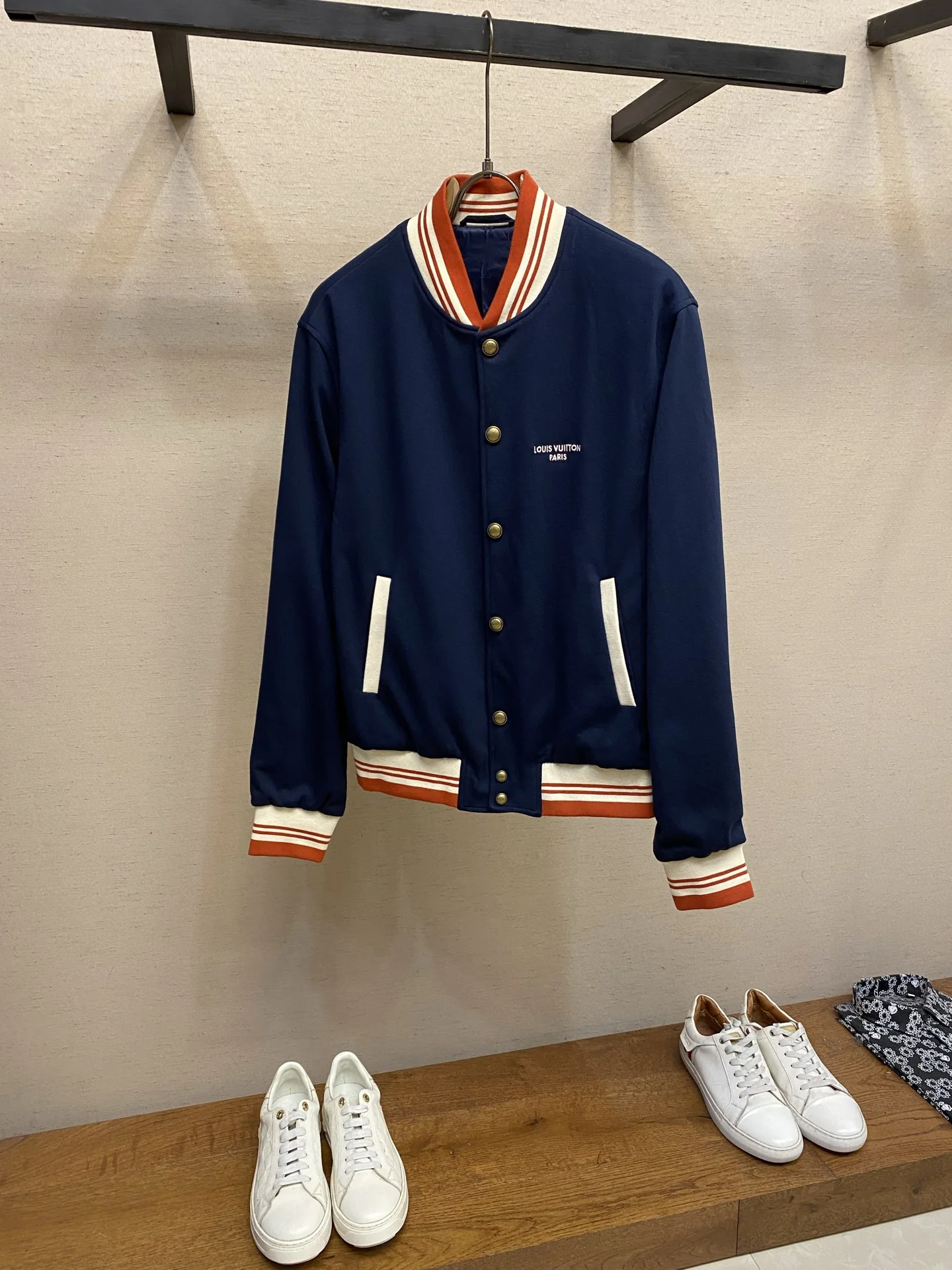 루이비통 LV 자수 로고 베이스볼 자켓 146763