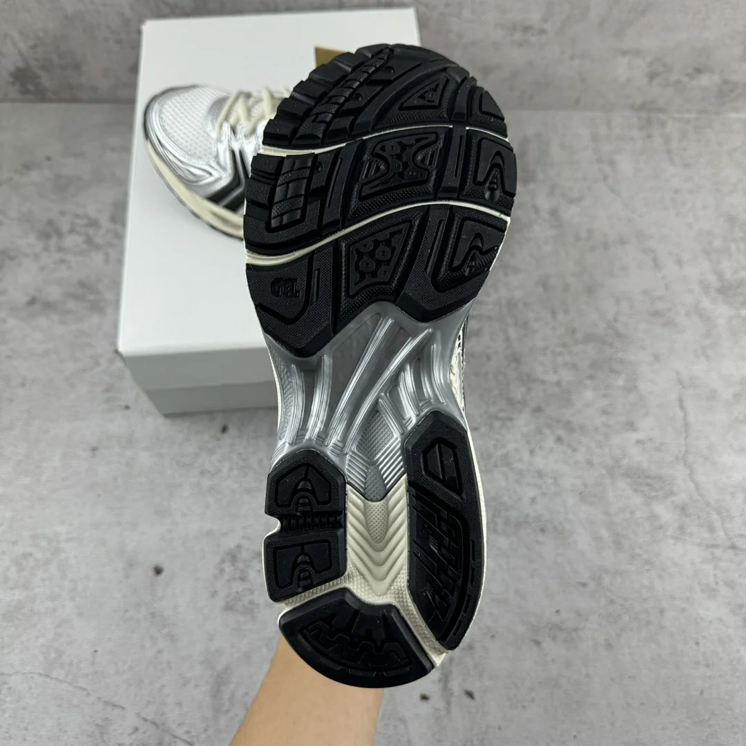 아식스 [ZC] 젤 카야노 14 1201A457-101 200237 Asics Gel-Kayano 14 JJJJound Silver Black 상세 이미지 9