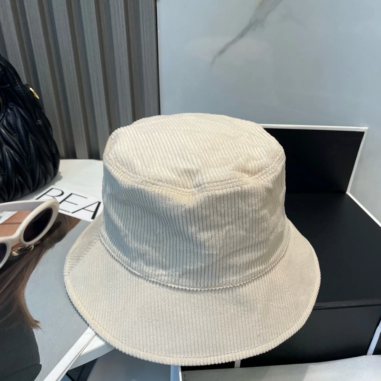 미우미우 모자 81324 Miu Miu Cap 상세 이미지 2