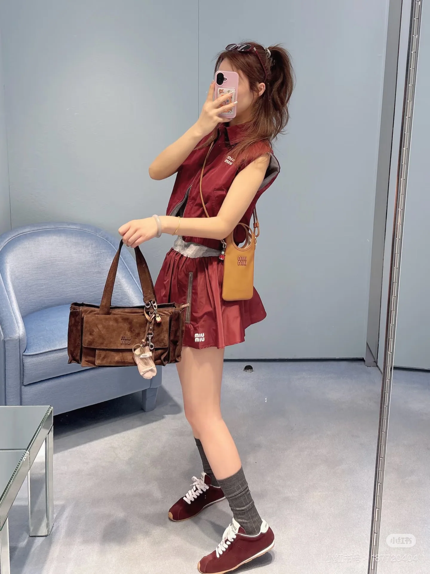 미우미우 지퍼 카라 베스트 26 SS 상세 이미지 5
