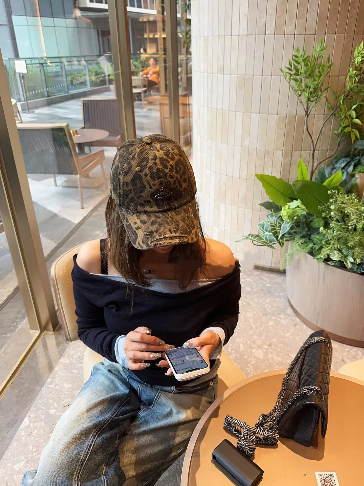 비비안웨스트우드 레오파드 패턴 버킷햇 모자 상세 이미지 2
