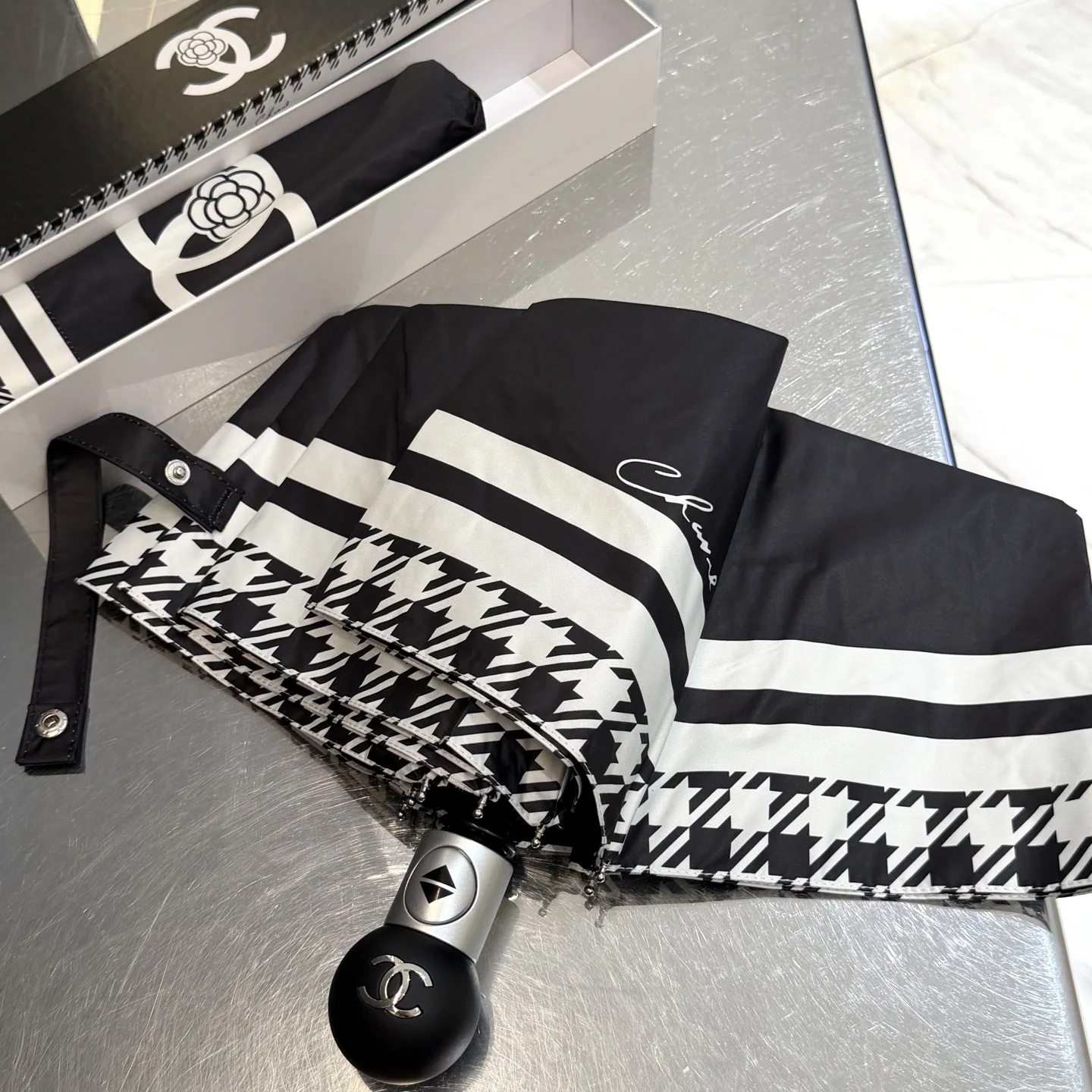 샤넬 우산 85449 Chanel Umbrella 상세 이미지 4