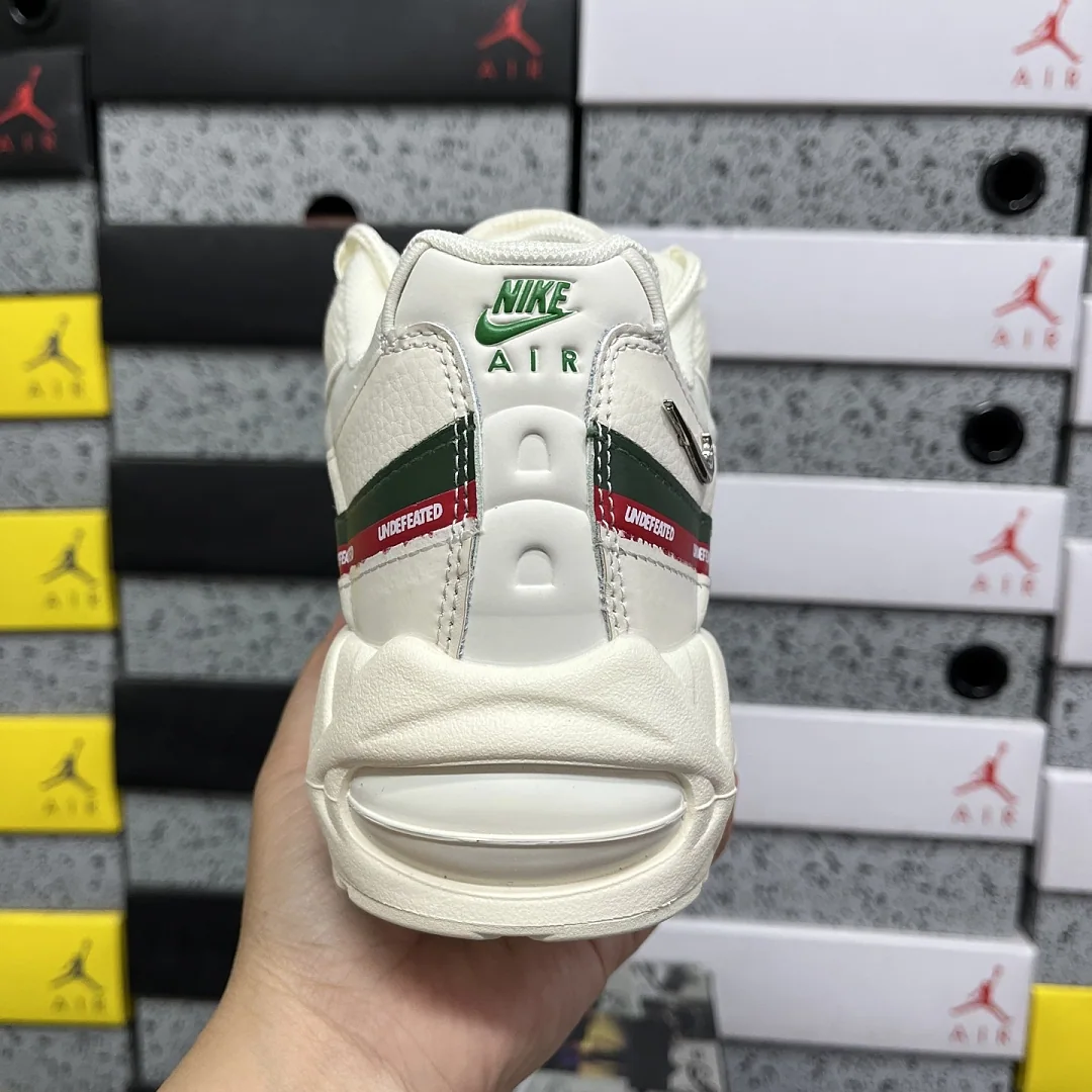 나이키 [XY] 에어 맥스 95 SP IB4453-100 201493 Nike Air Max 95 SP Undefeated Sail 상세 이미지 4