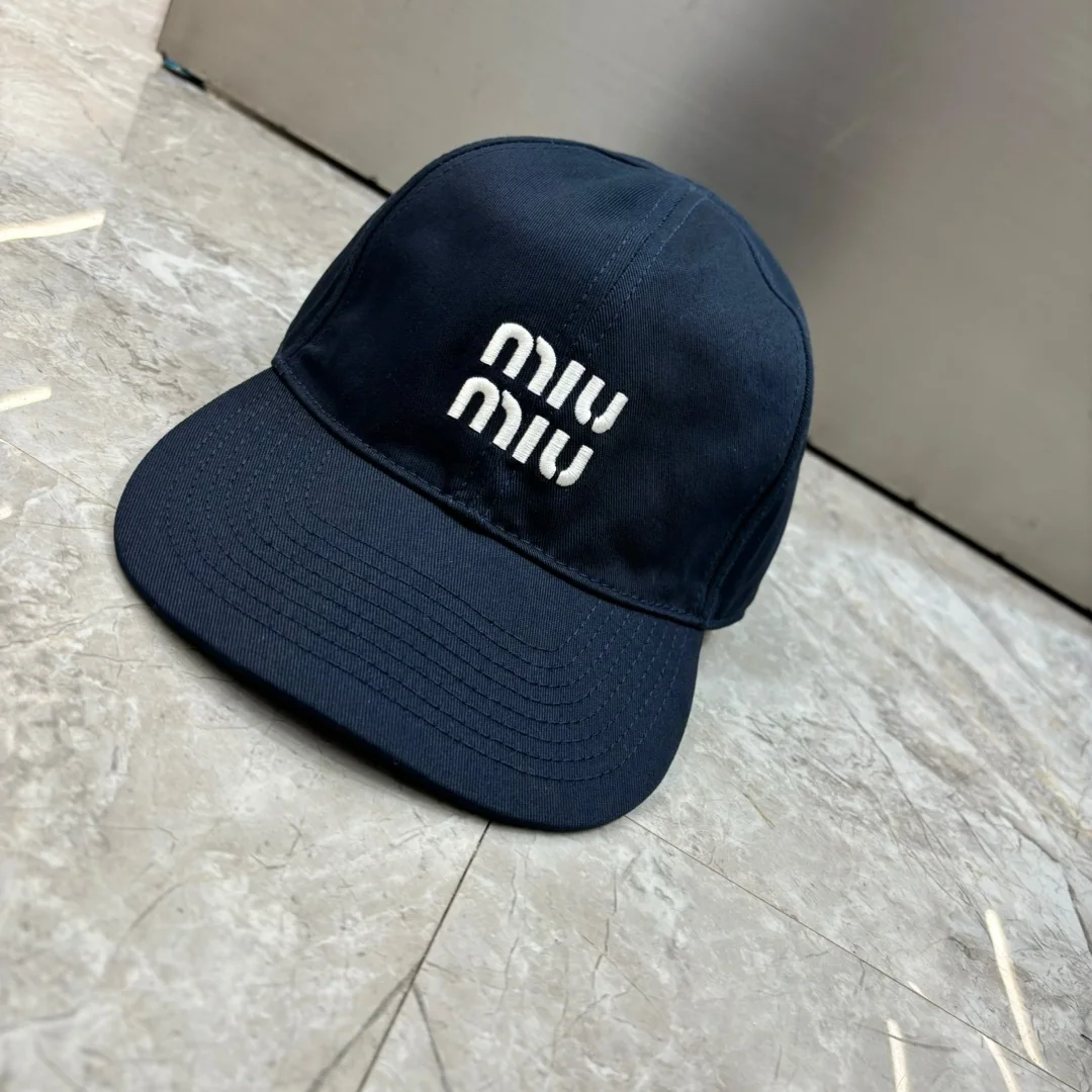 미우미우 드로스트링 디자인 야구모자 119080