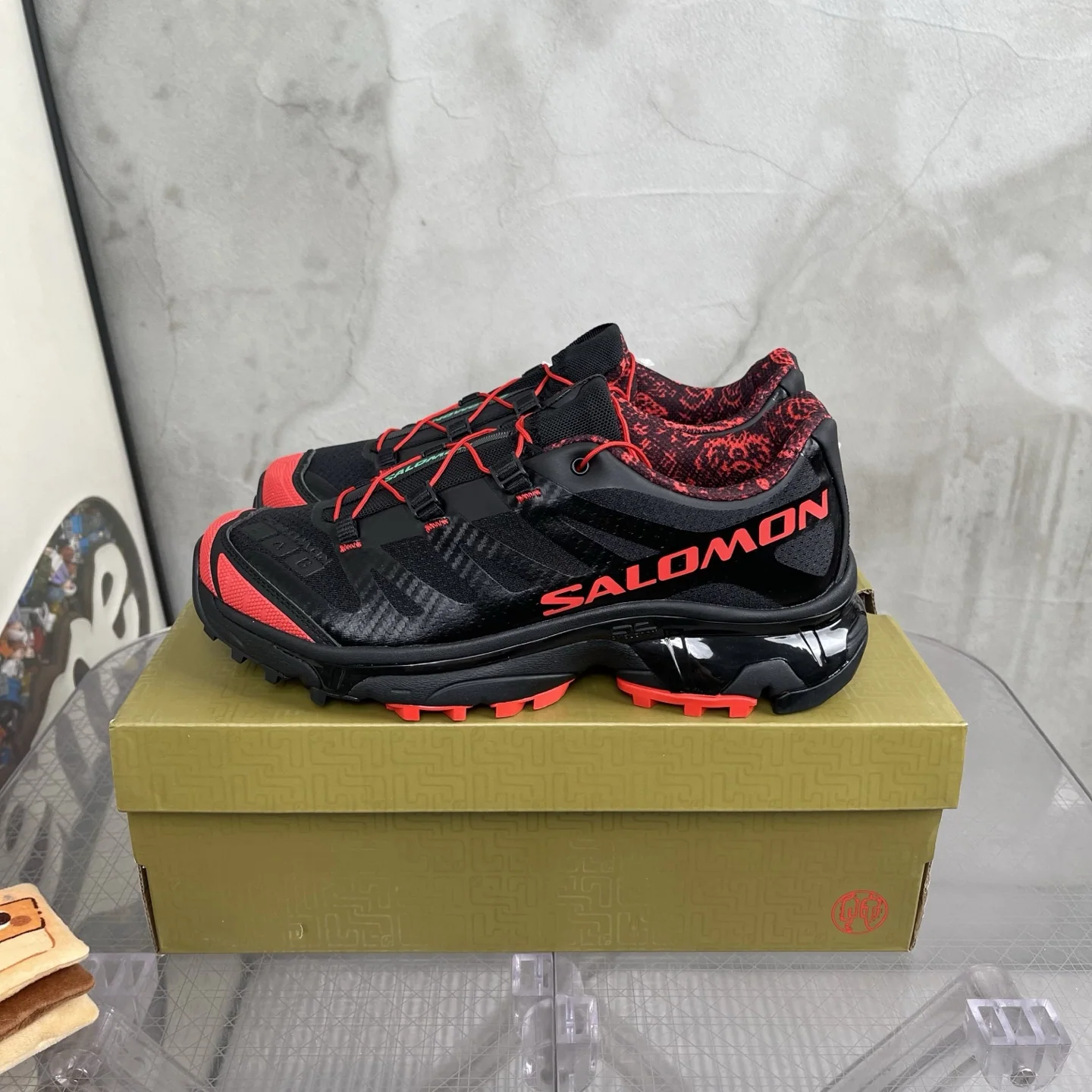 살로몬 XT-4 OG 로우컷 러닝화 상세 이미지 1