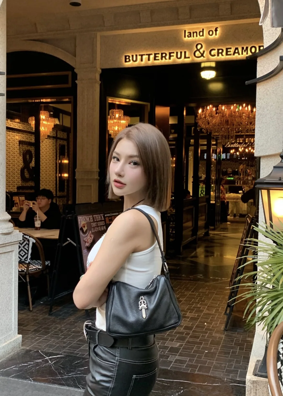 크롬하츠 블랙 미디엄 치킨너겟 가방 상세 이미지 13