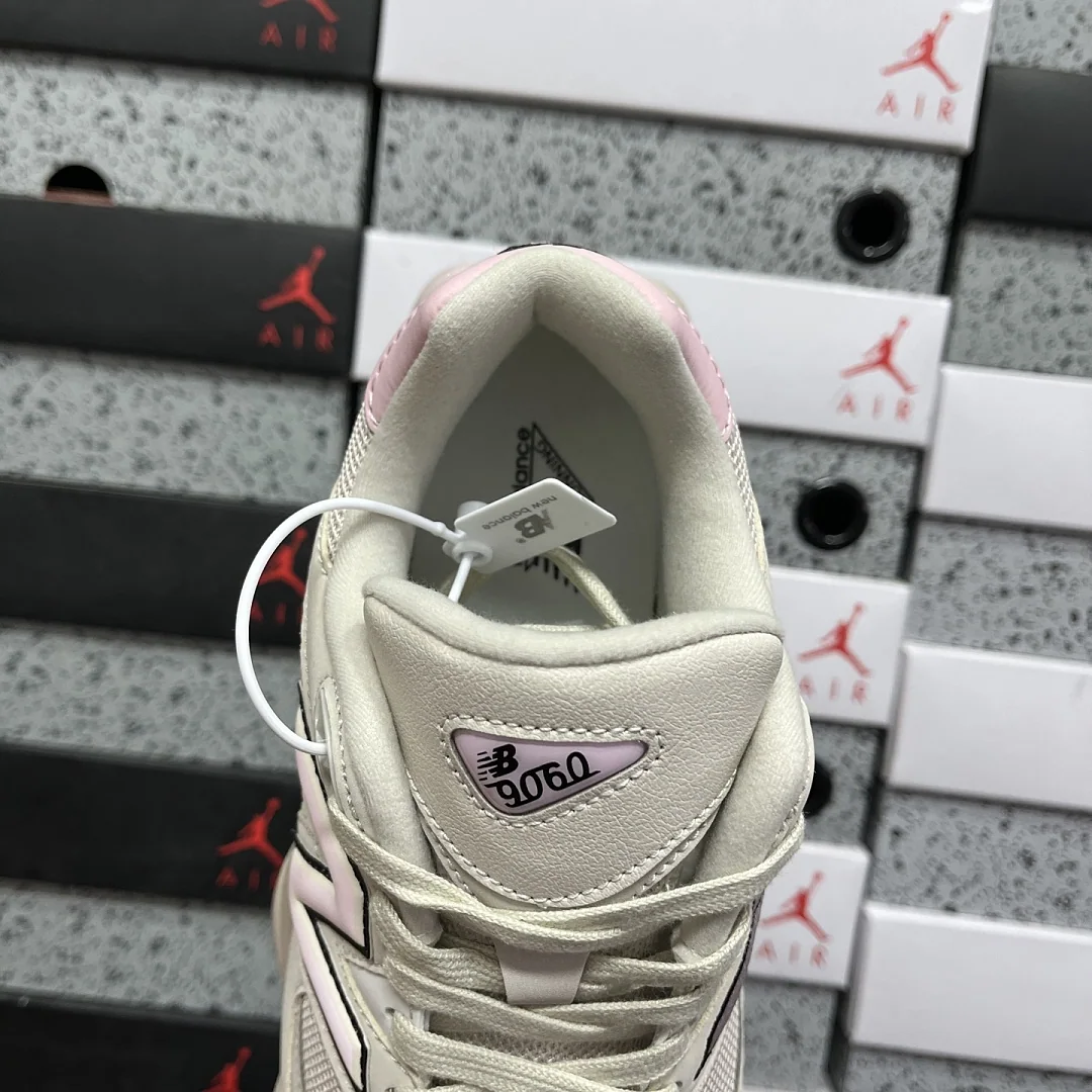 뉴발란스 [C] 9060 U9060AJD 202223 New Balance 9060 상세 이미지 4