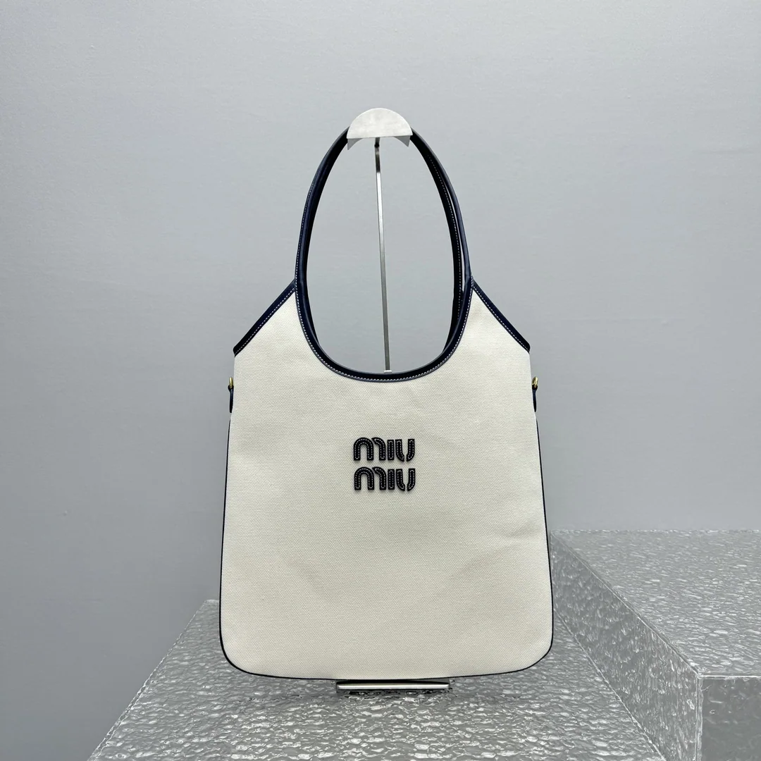 미우미우 블루 캔버스 호보백 상세 이미지 3