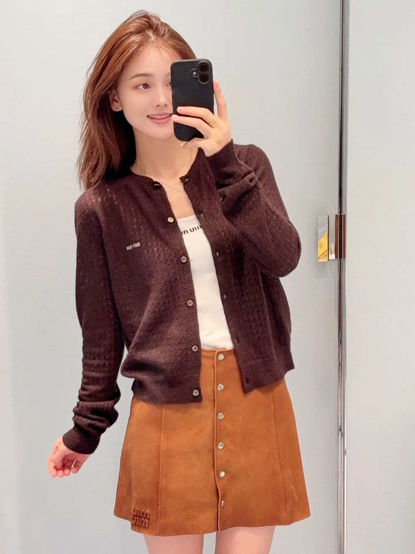 미우미우 오픈워크 크롭 가디건 151780
