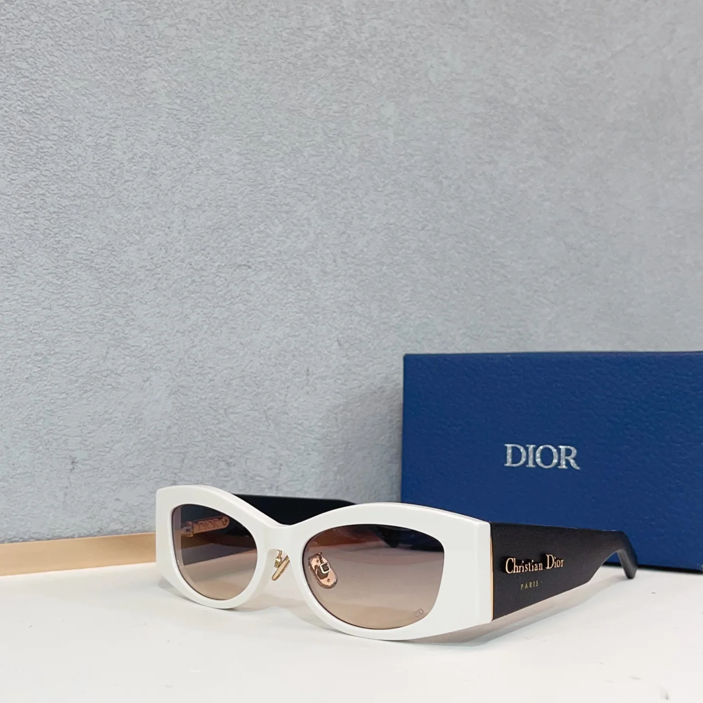 디올 선글라스 72594 Dior Sunglasses 상세 이미지 2