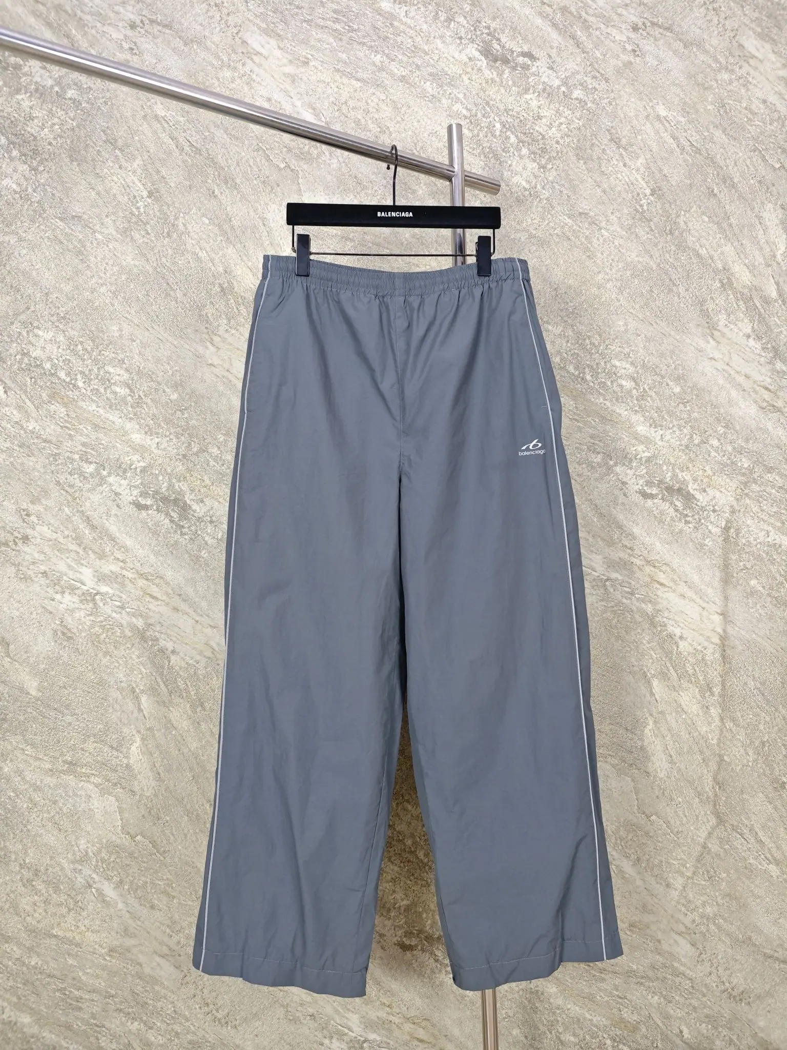 발렌시아가 그레이 스웨트 팬츠 남성 바지 26 FW 26FW