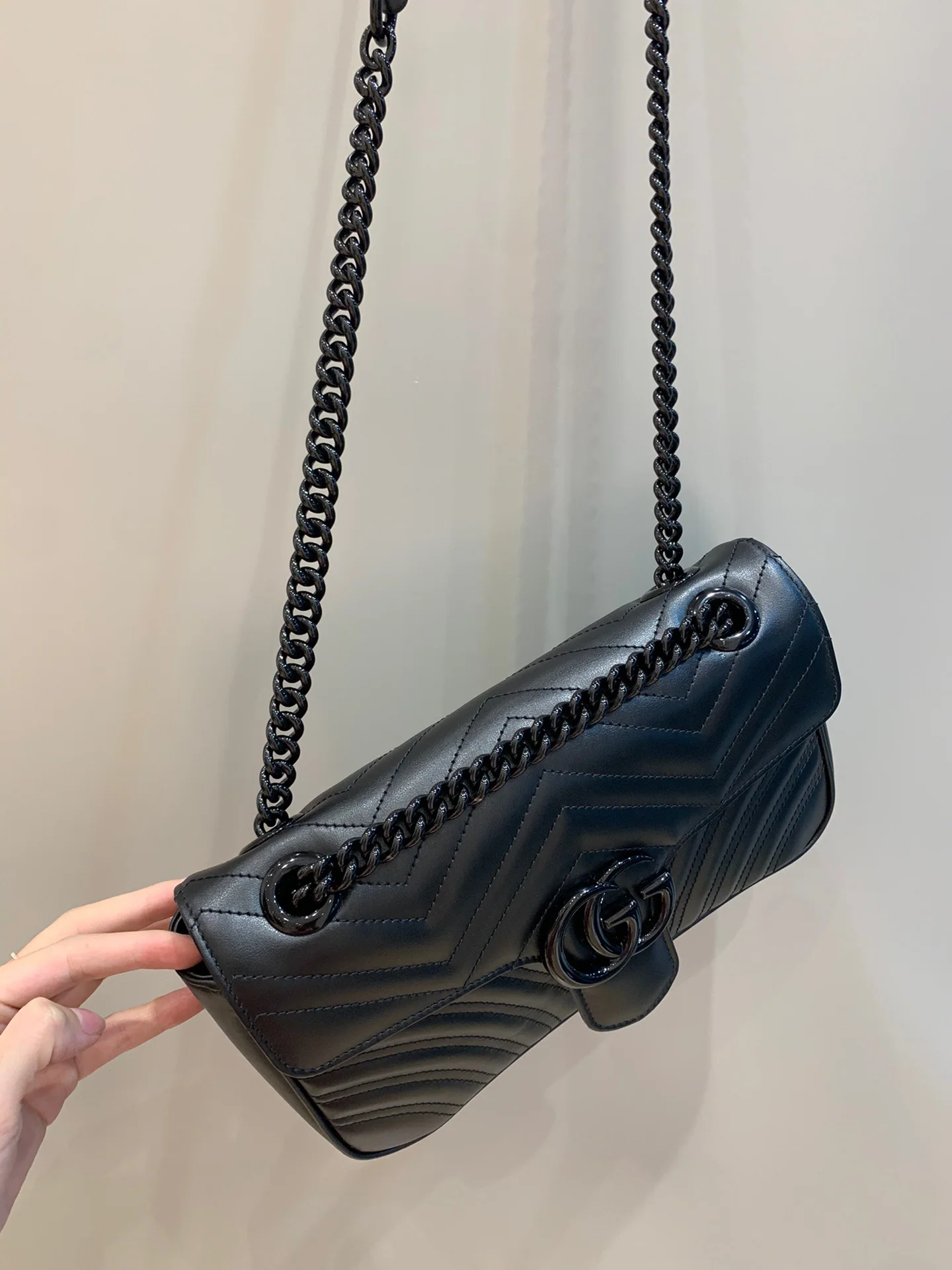 구찌 마카롱 블랙 가죽 숄더백 26CM443497 상세 이미지 4