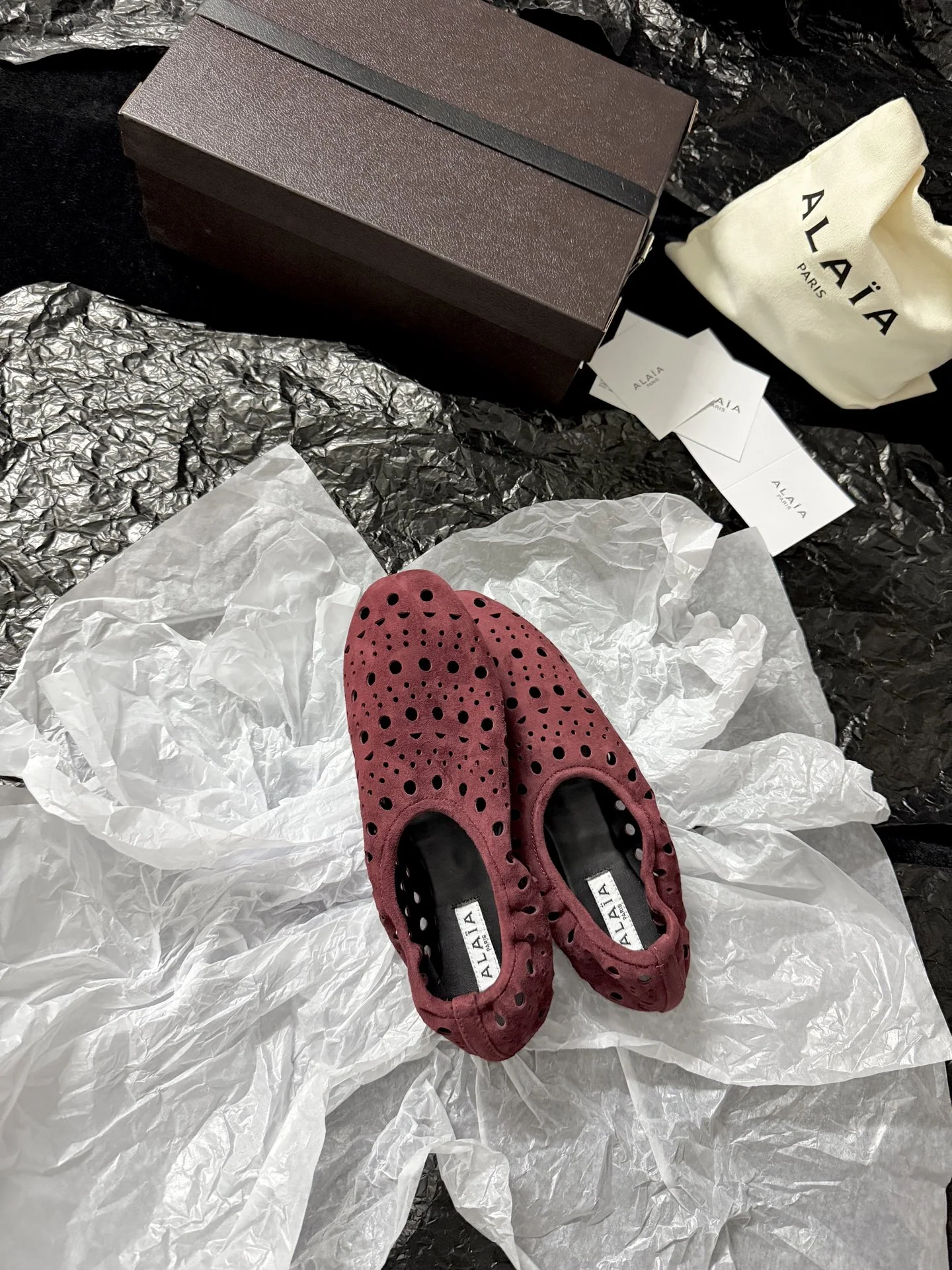 알라이아 펀칭 스웨이드 로퍼 상세 이미지 4