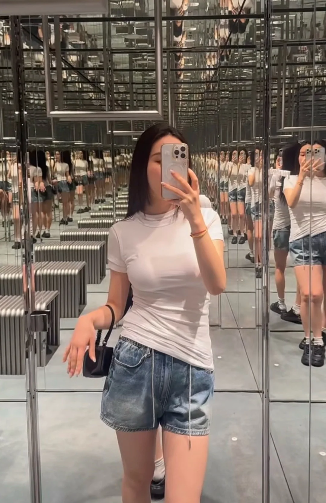 알렉산더왕 라인스톤 드로스트링 데님 여성 반바지 상세 이미지 6