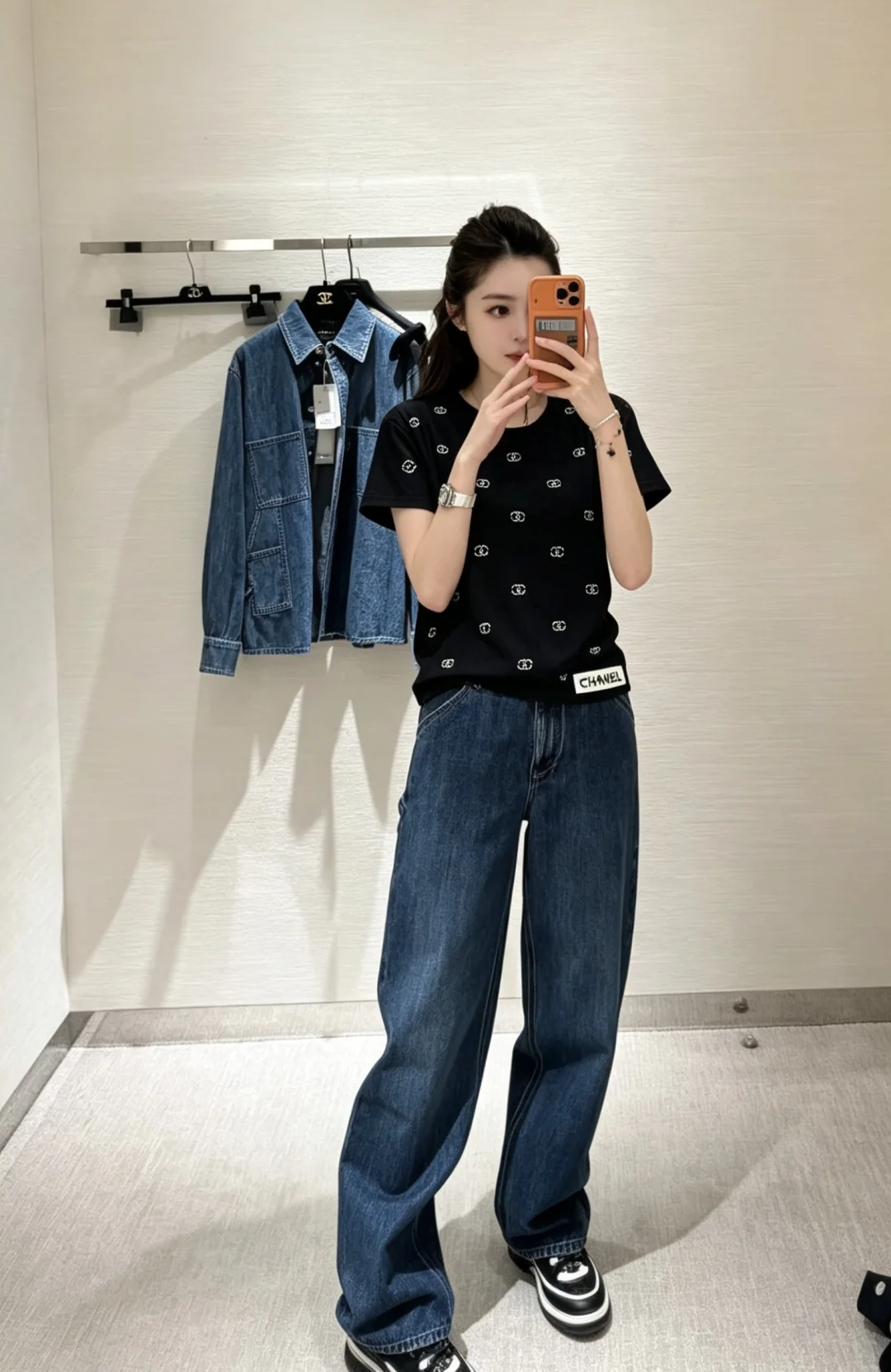 샤넬 라인스톤 더블 C 로고 여성 반팔 티셔츠 상세 이미지 9