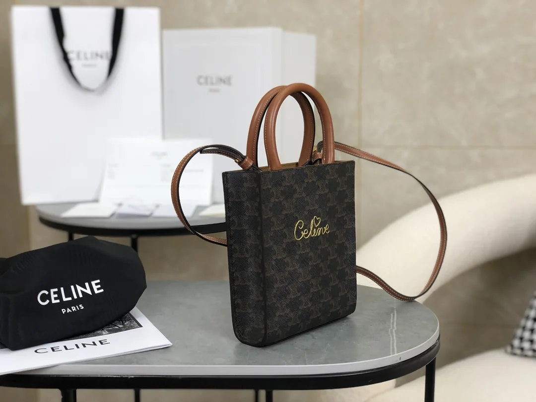 셀린느 미니 자수 모노그램 토트백 상세 이미지 2