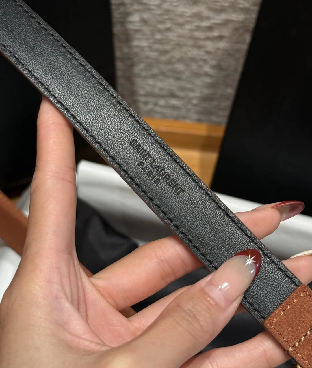생로랑 스웨이드 카프스킨 벨트 상세 이미지 8