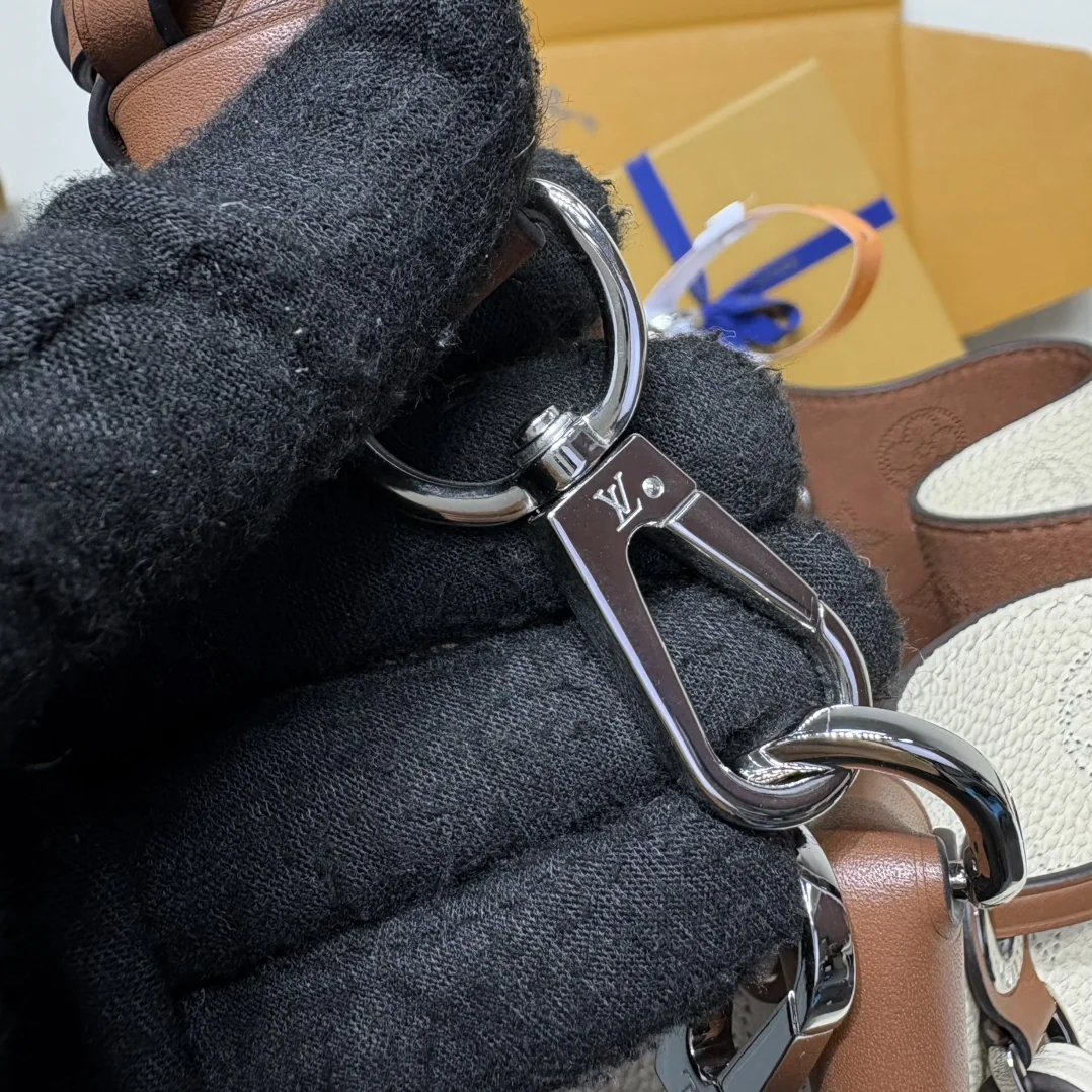 루이비통 무리아 버킷백 M55799 상세 이미지 9