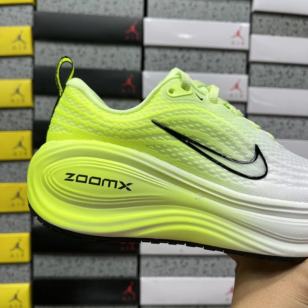 나이키 [XY] 보메로 플러스 IM2038-038 201681 Nike Vomero Plus 상세 이미지 4