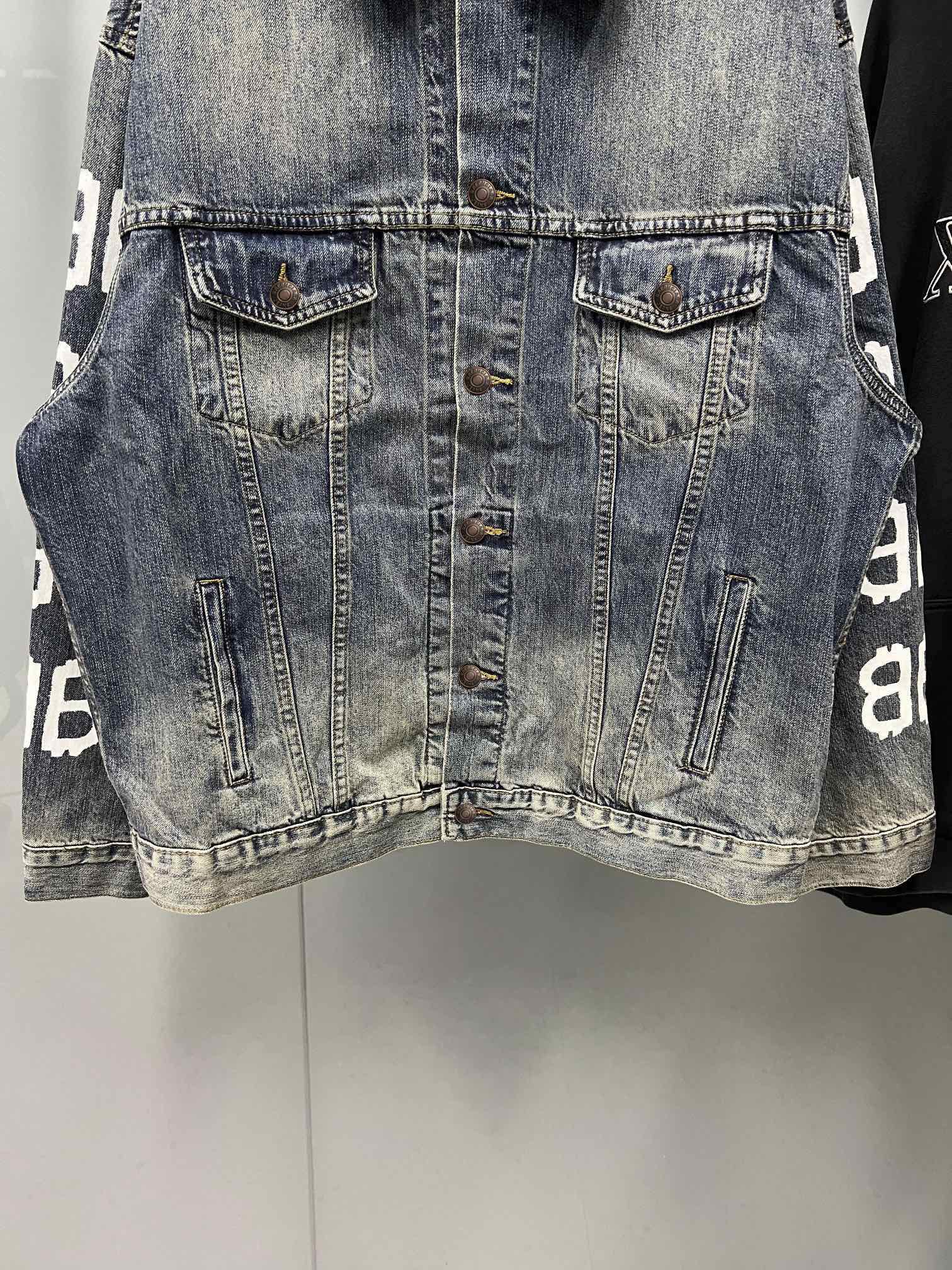 발렌시아가 BB 그래피티 데님 자켓 상세 이미지 6