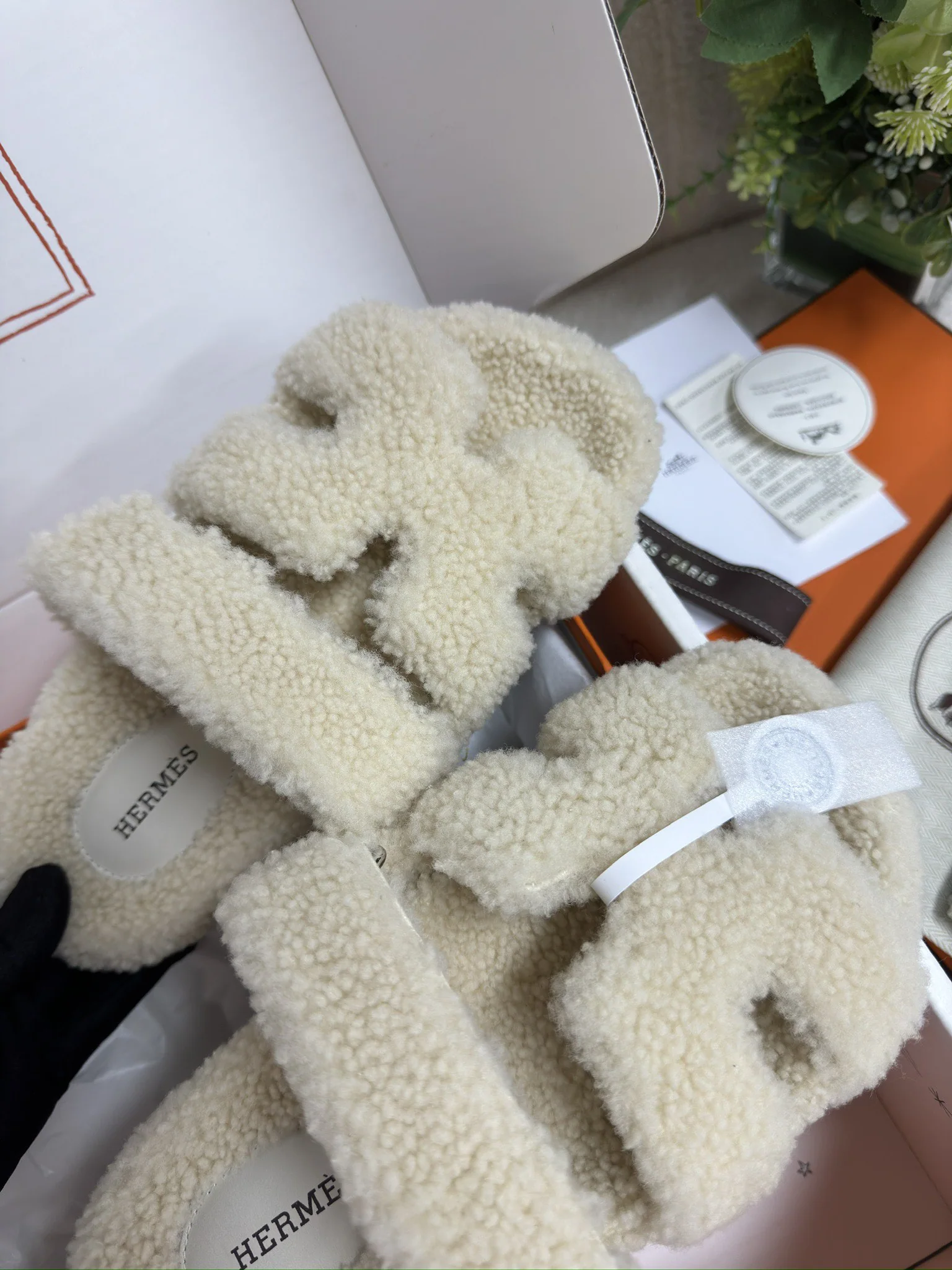 에르메스 시어스킨 램스킨 부티 크리퍼 슬리퍼 상세 이미지 3
