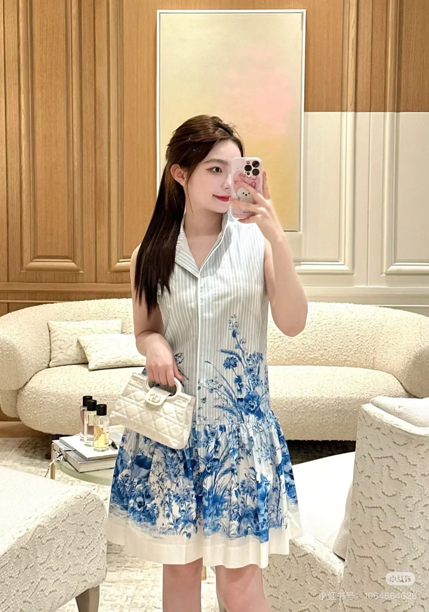 디올 블루 플로럴 스트라이프 노슬리브 원피스 상세 이미지 3