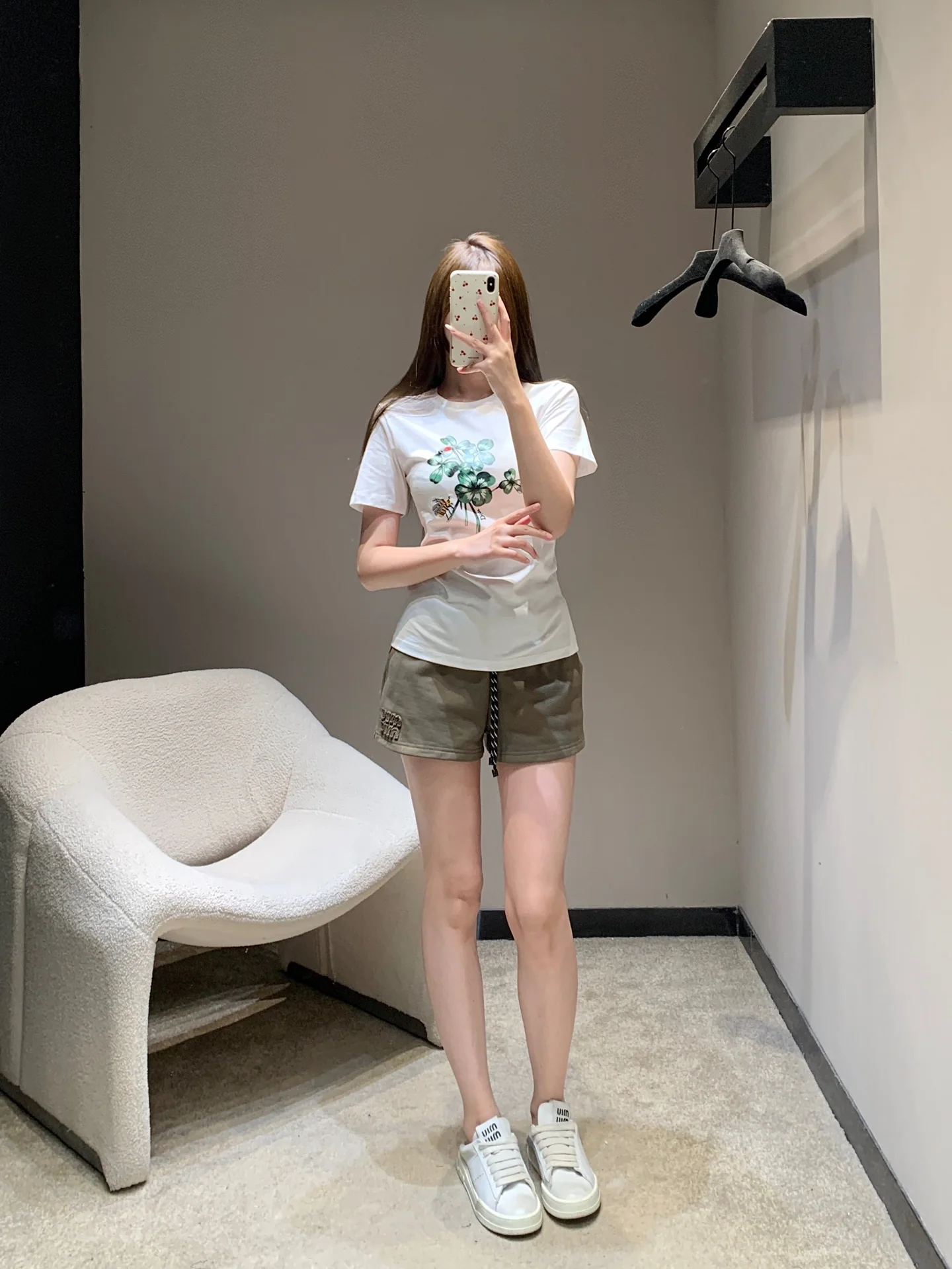 디올 꽃무늬 자수 코튼 반팔 티셔츠 26 SS 상세 이미지 4