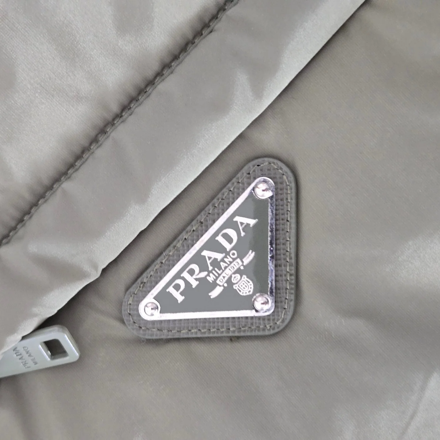 프라다 신상품 도매 - DM P230 프라다 24/FW 경량 다운 베스트, 사이즈 S, M, L, XL 5480 Prada 상세 이미지 6