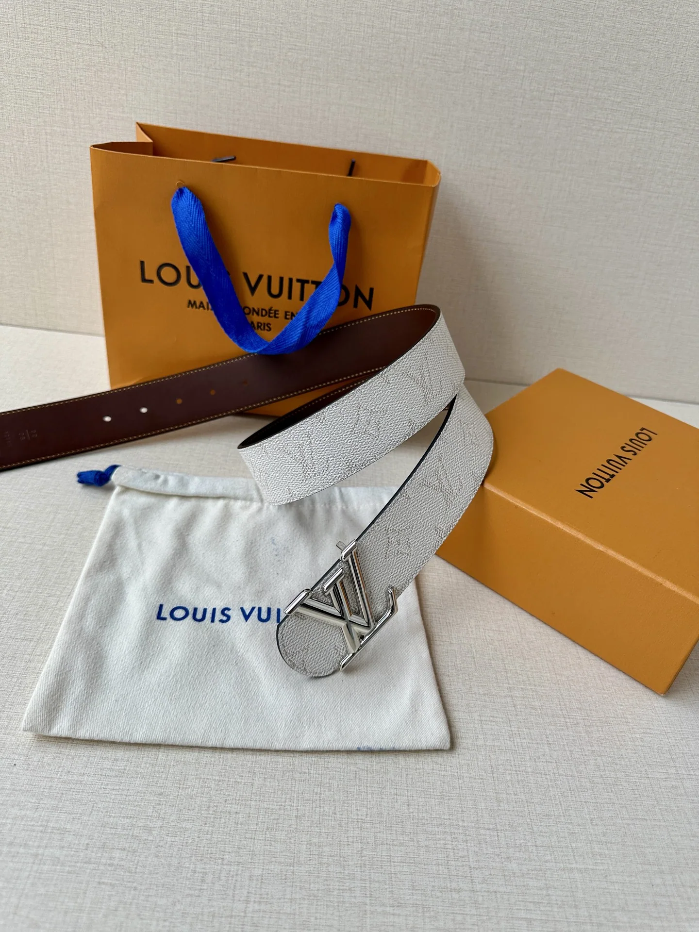 루이비통 LV 디멘션 모노그램 리버시블 벨트 상세 이미지 8