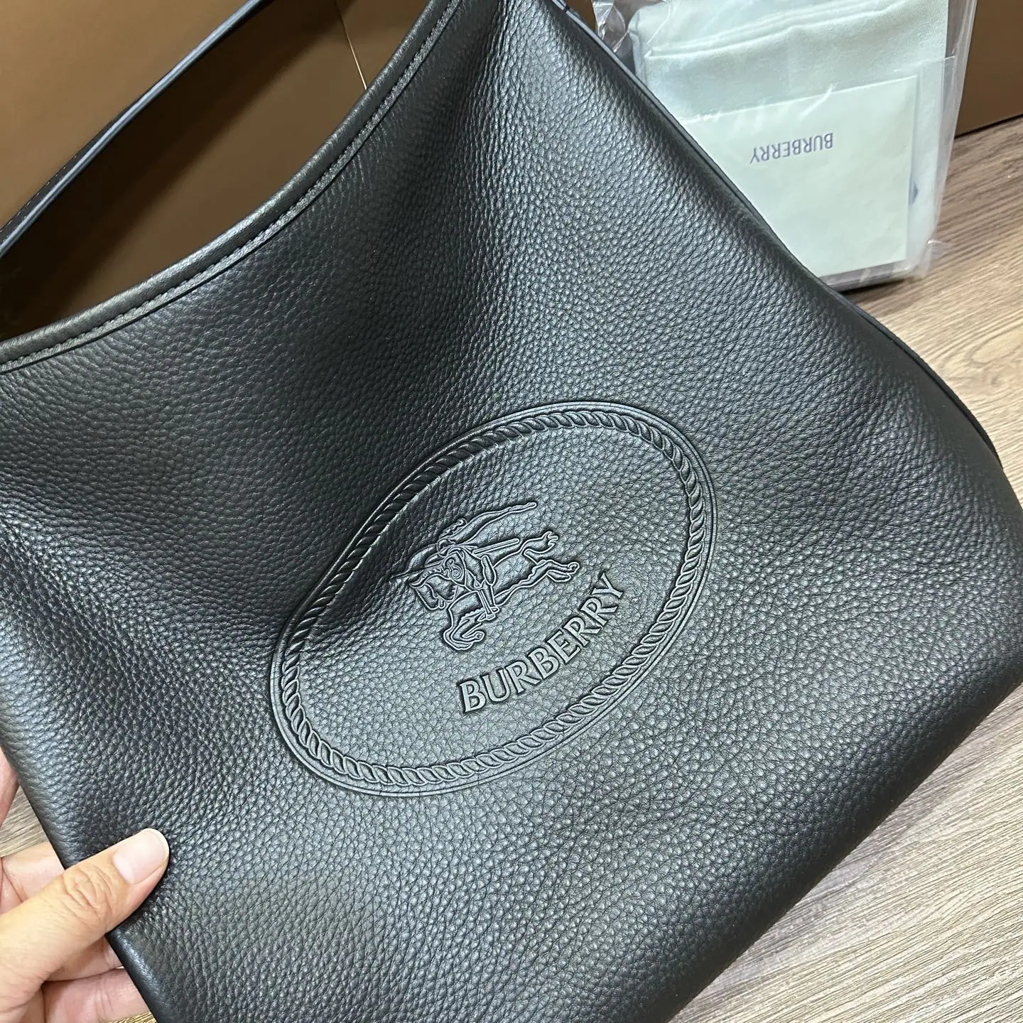 버버리 가방 상세 이미지 5
