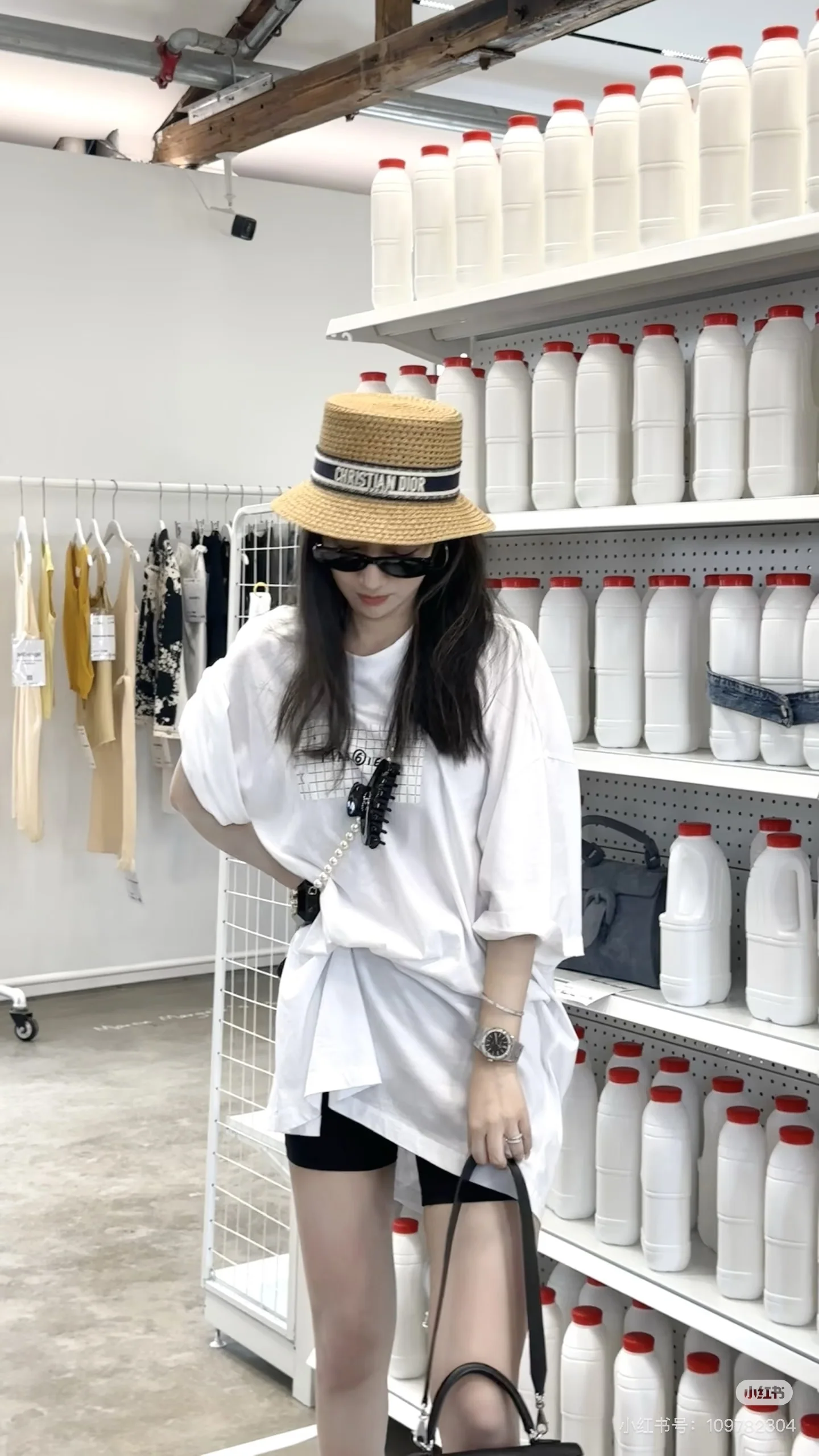 디올 여성용 스트로 버킷햇 모자 상세 이미지 1