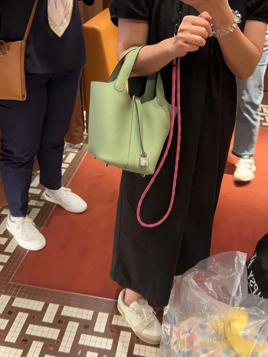 에르메스 피코탄 락 가방 상세 이미지 8