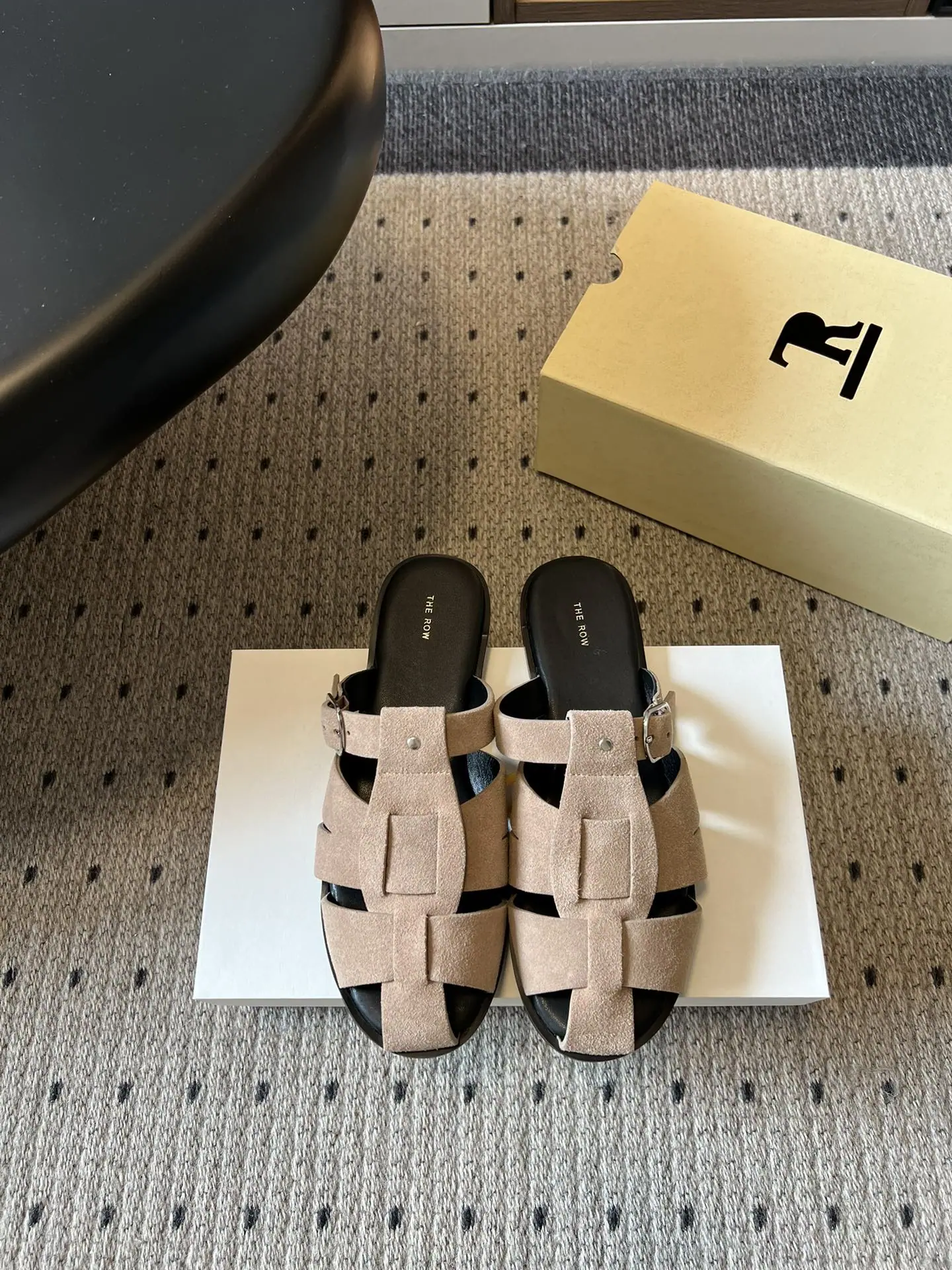 더로우 레트로 꼬임 로마 샌들 상세 이미지 1