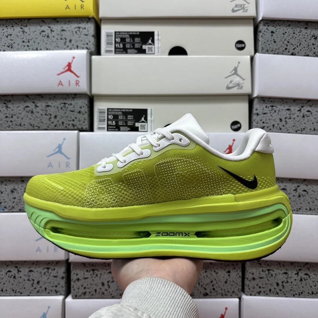 나이키 [5A] 보메로 프리미엄 옐로우 HQ2050-558 201624 Nike Vomero Premium 상세 이미지 3