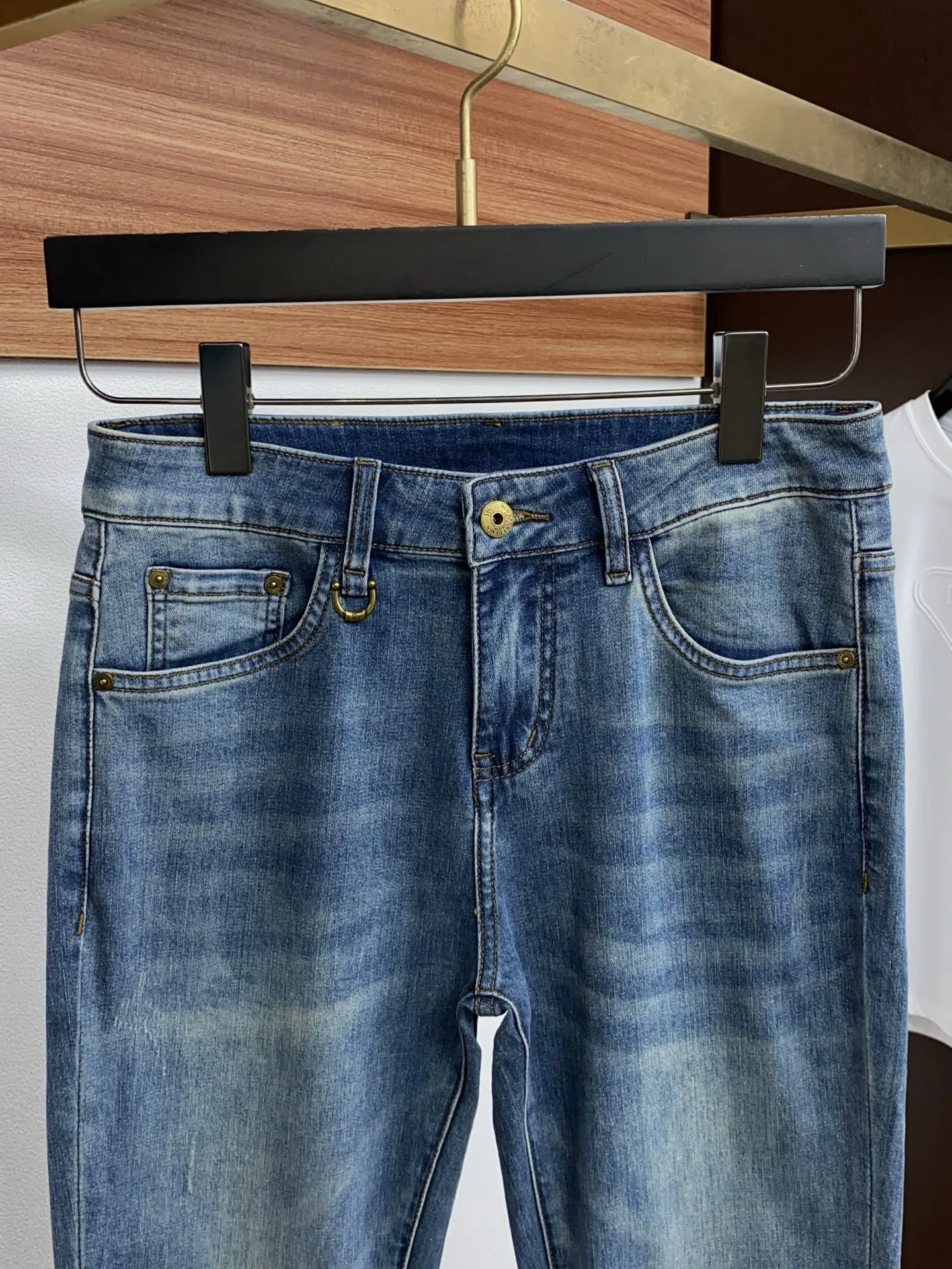 몽클레어 남성 데님 바지 상세 이미지 3