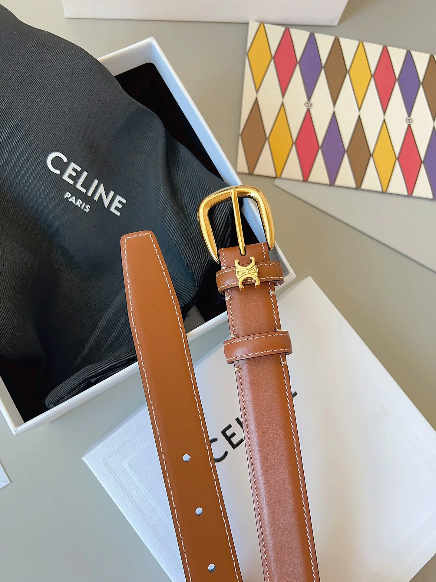 셀린느 비비엔느 미디엄 카프스킨 벨트 상세 이미지 8
