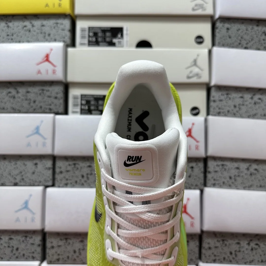 나이키 [5A] 보메로 프리미엄 옐로우 HQ2050-558 201624 Nike Vomero Premium 상세 이미지 6
