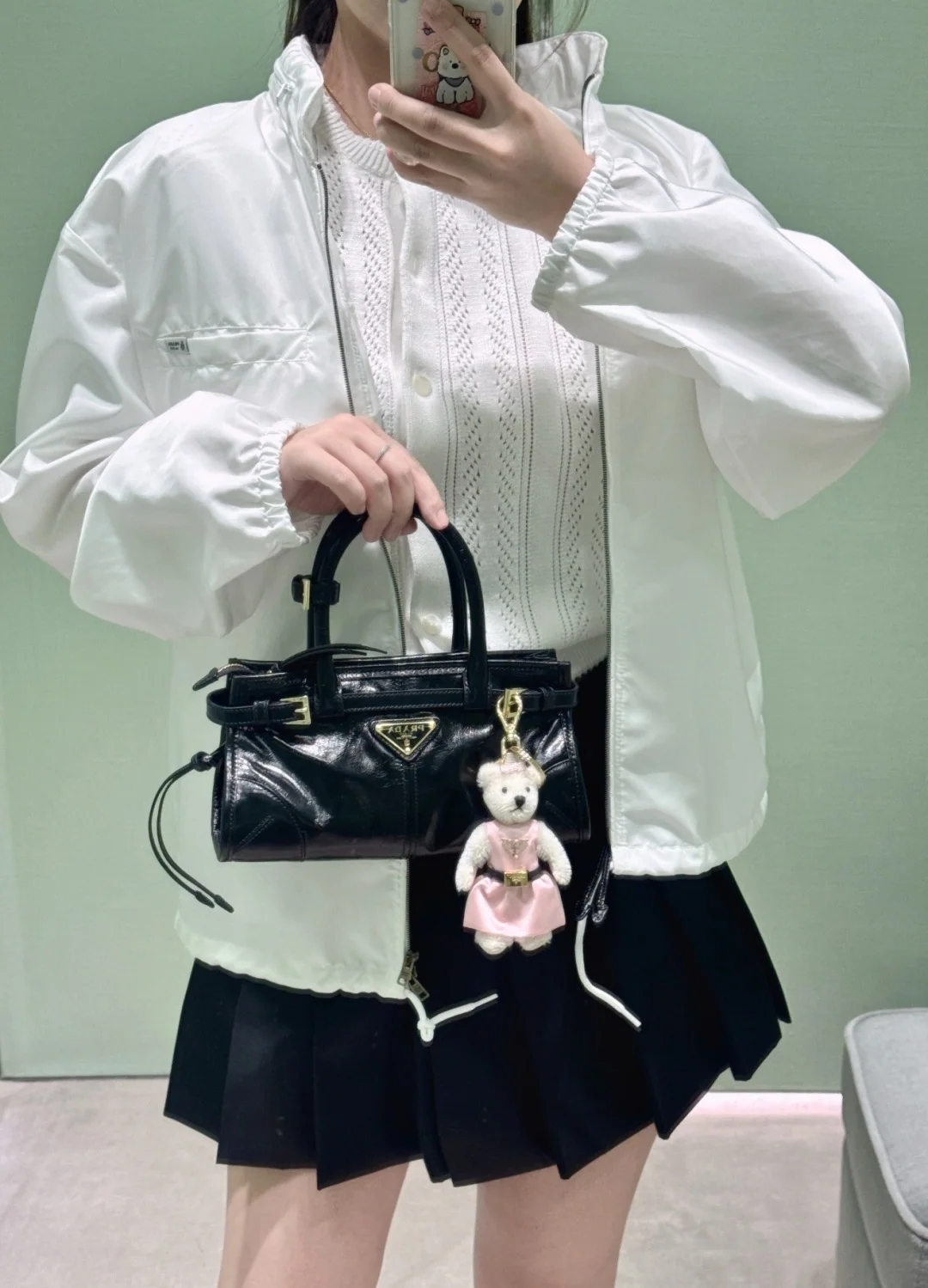 프라다 여성 나일론 후드 자켓 상세 이미지 2