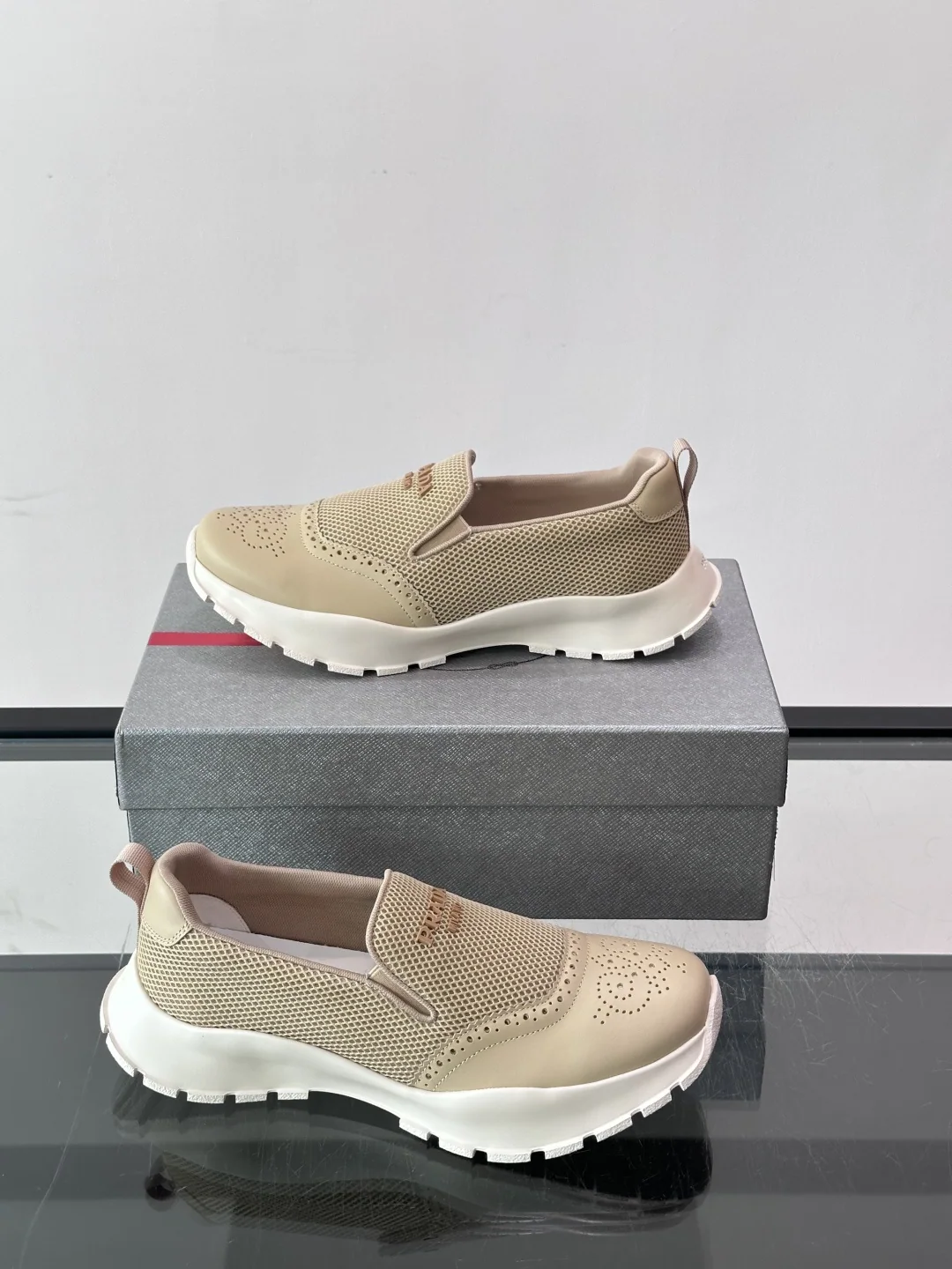 프라다 신발 148095 Prada Sneakers 상세 이미지 4