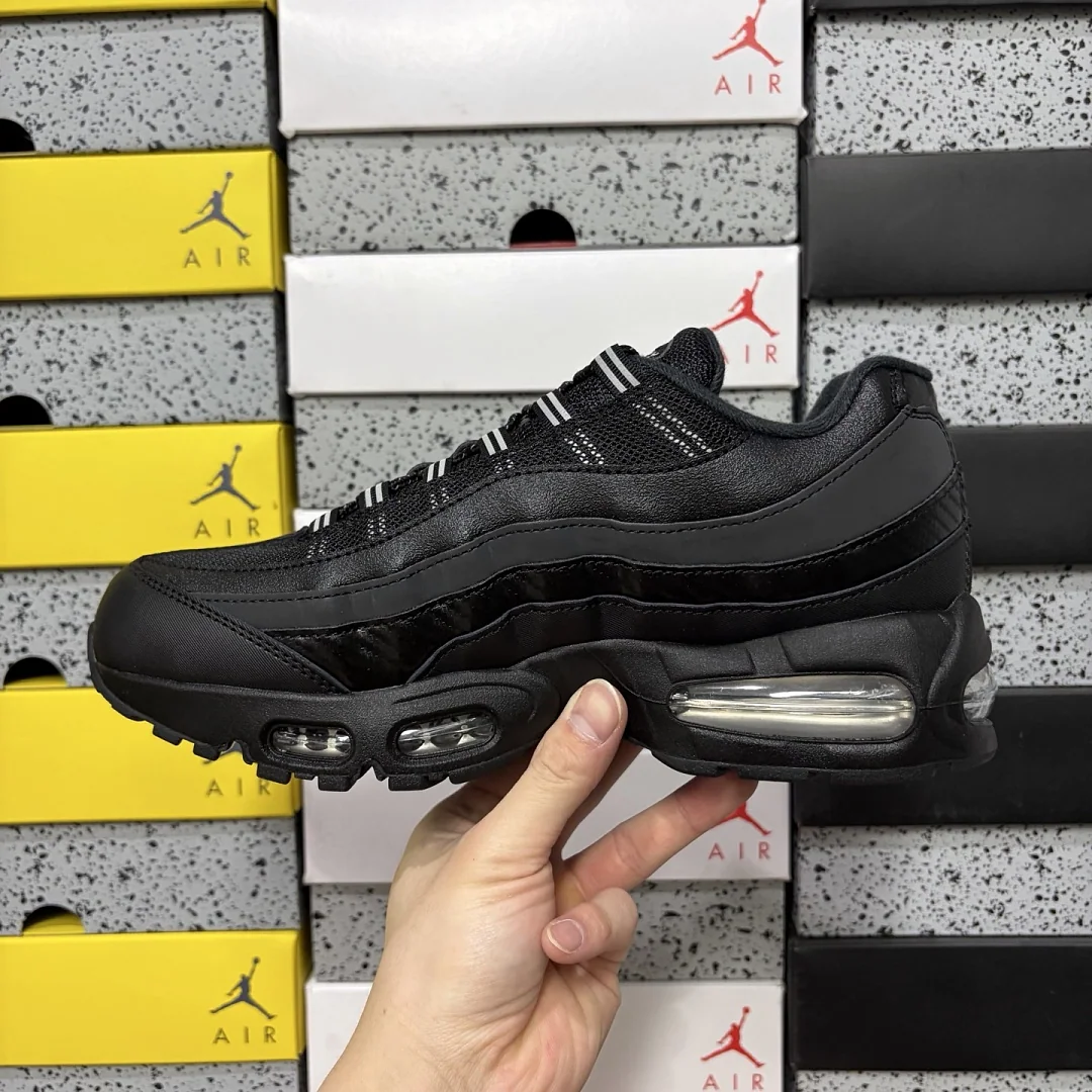 나이키 [GX] 에어 맥스 95 IR1474-010 201774 Nike Air Max 95 Big Bubble Black Carbon 상세 이미지 2