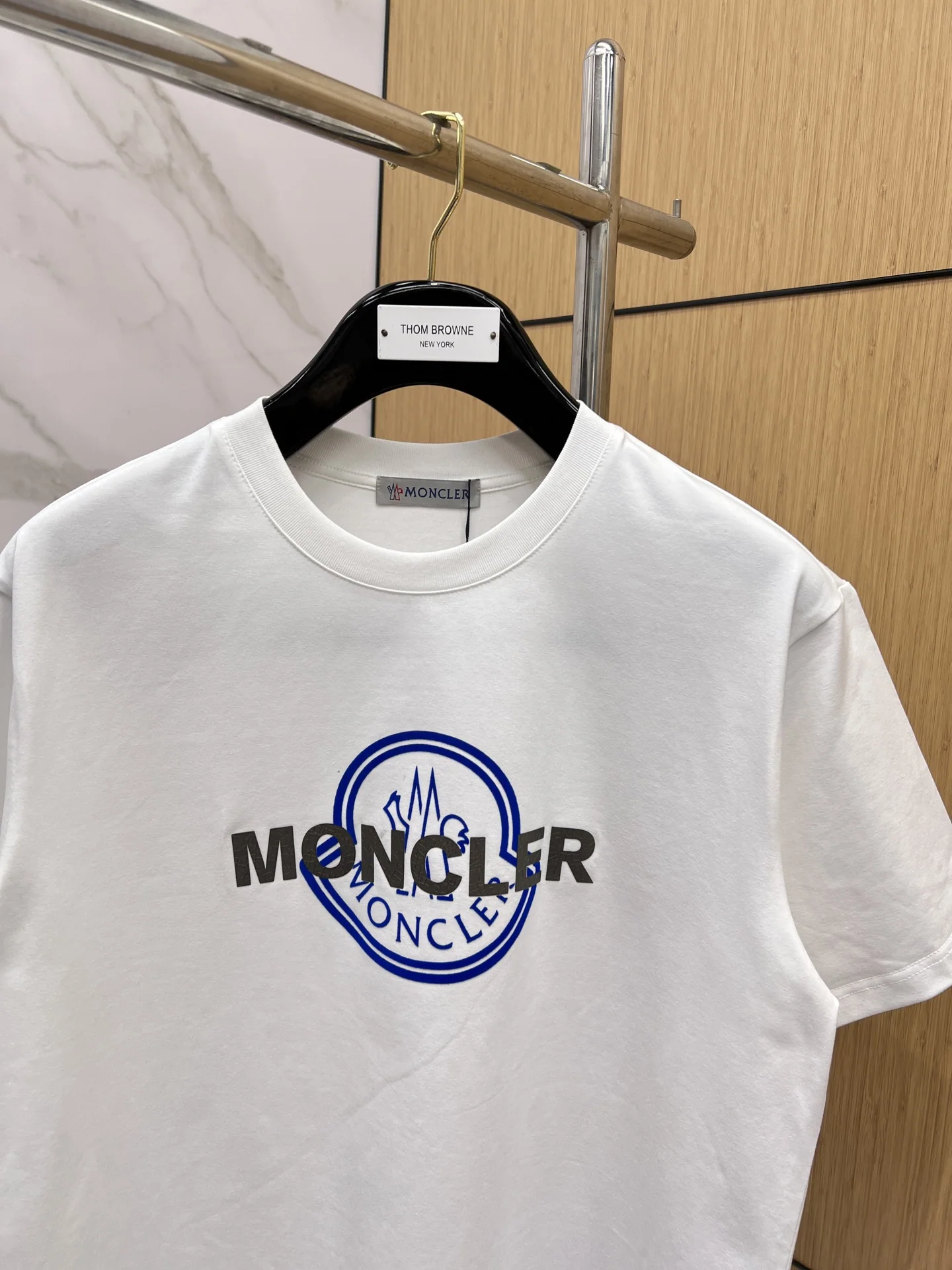 몽클레어 여성 크루넥 반팔 티셔츠 상세 이미지 3